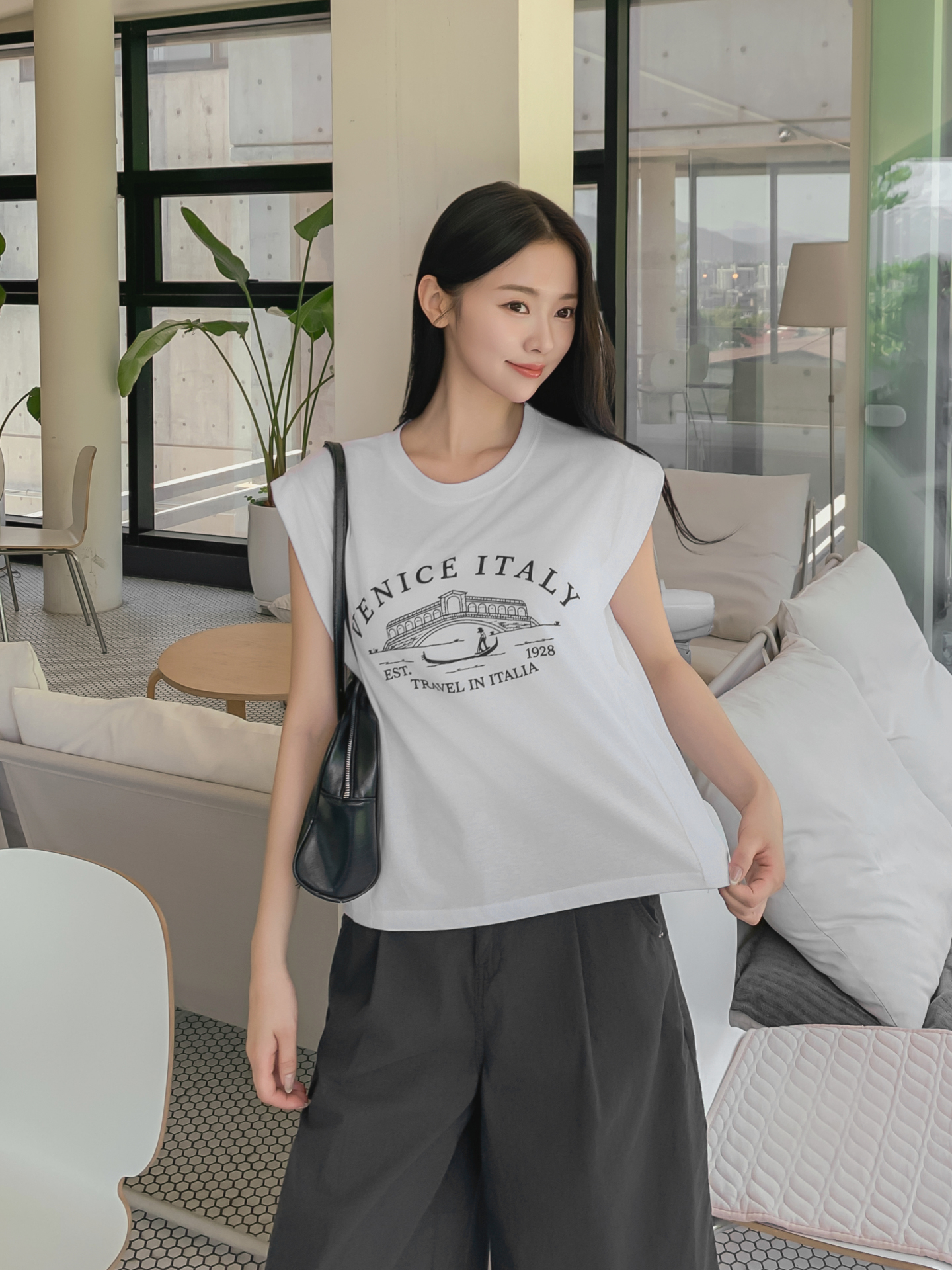ラウンドネックフレンチスリーブルーズレタリングノースリーブ | 詳細画像15