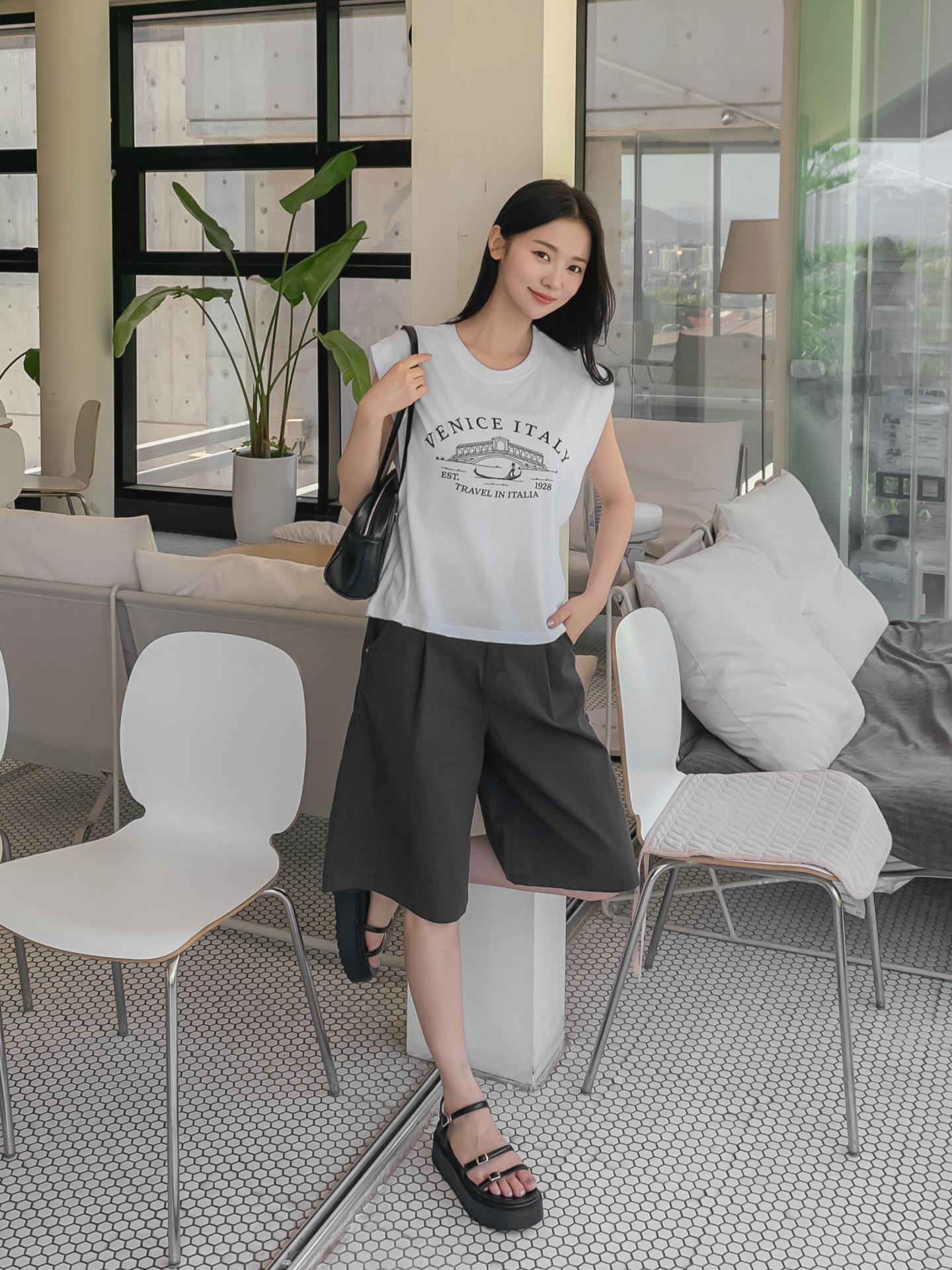 ラウンドネックフレンチスリーブルーズレタリングノースリーブ | 詳細画像16