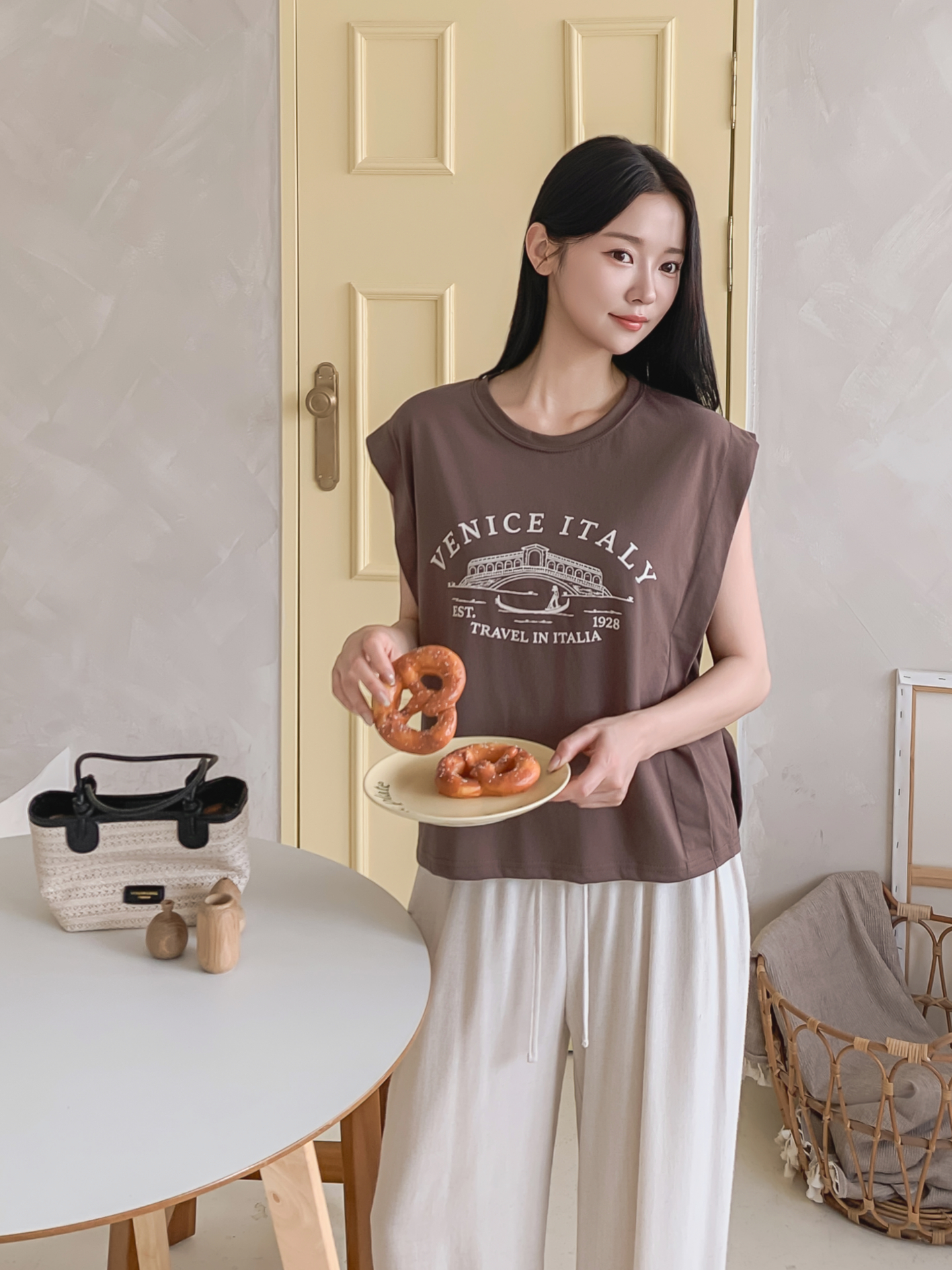 ラウンドネックフレンチスリーブルーズレタリングノースリーブ | 詳細画像21
