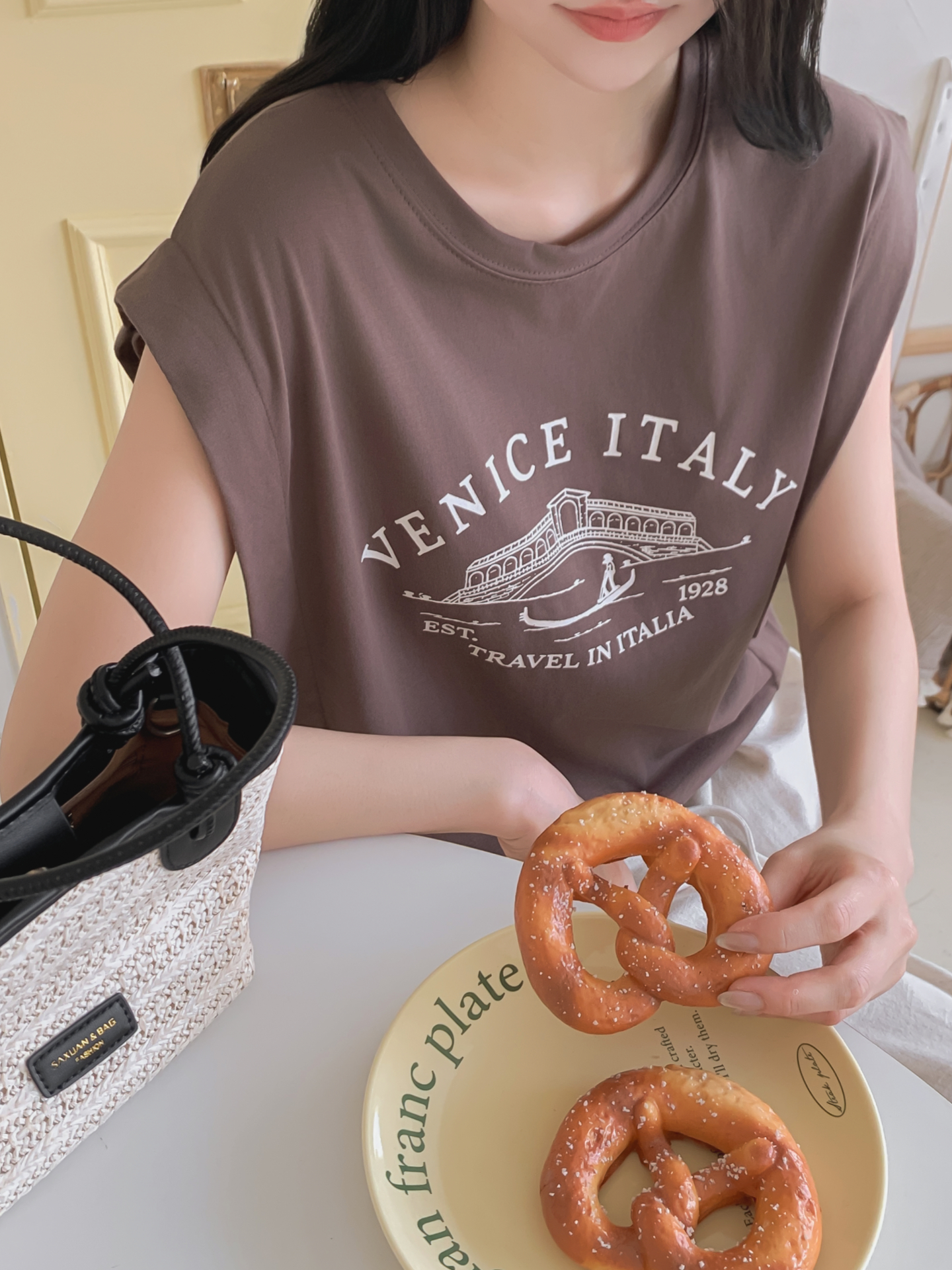 ラウンドネックフレンチスリーブルーズレタリングノースリーブ | 詳細画像33