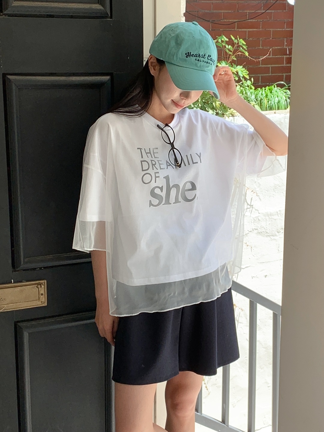 コンビラウンドネックボクシーレイヤード風ルーズ半袖ロゴTシャツ | 詳細画像2
