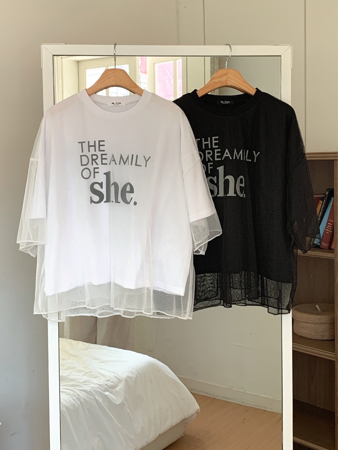 コンビラウンドネックボクシーレイヤード風ルーズ半袖ロゴTシャツ | 詳細画像17