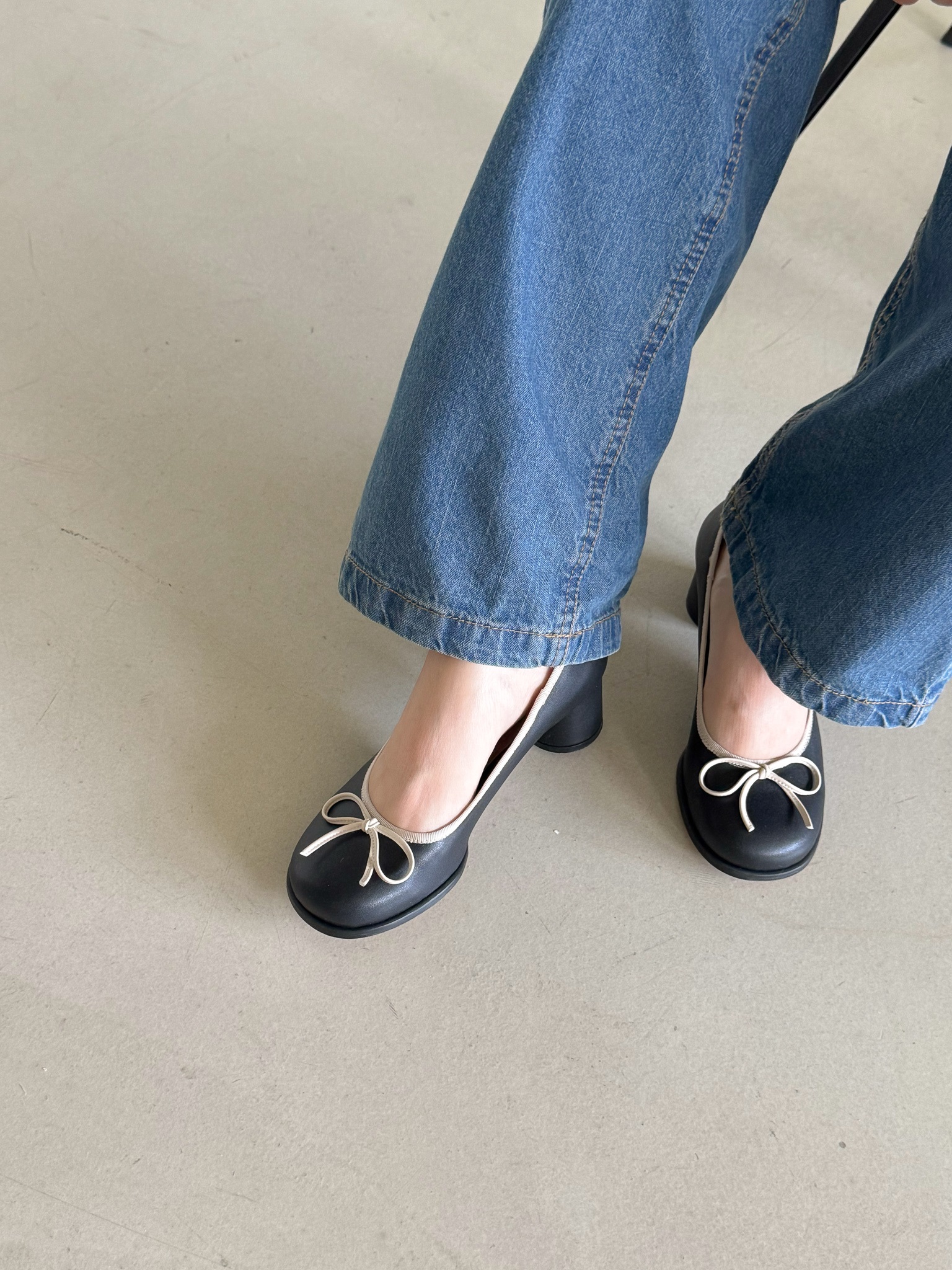 レザー調ウンドトゥ配色リボン柄ヒールパンプス | 詳細画像16