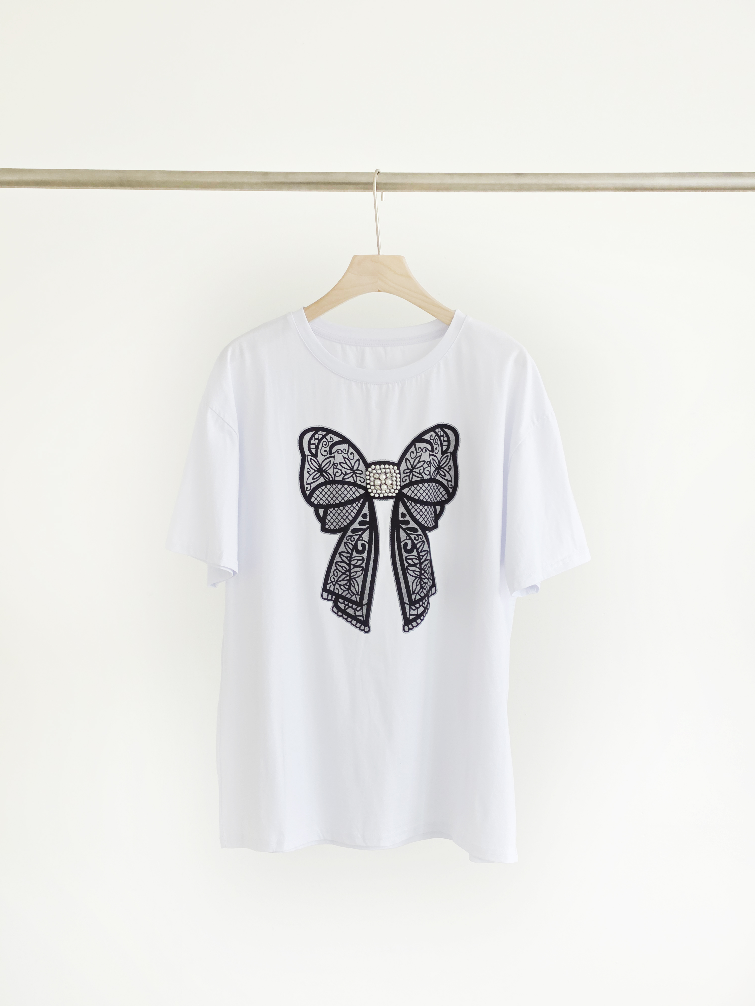 ラウンドネックオーバーサイズポイントドロップショルダーリボン柄Tシャツ | 詳細画像17