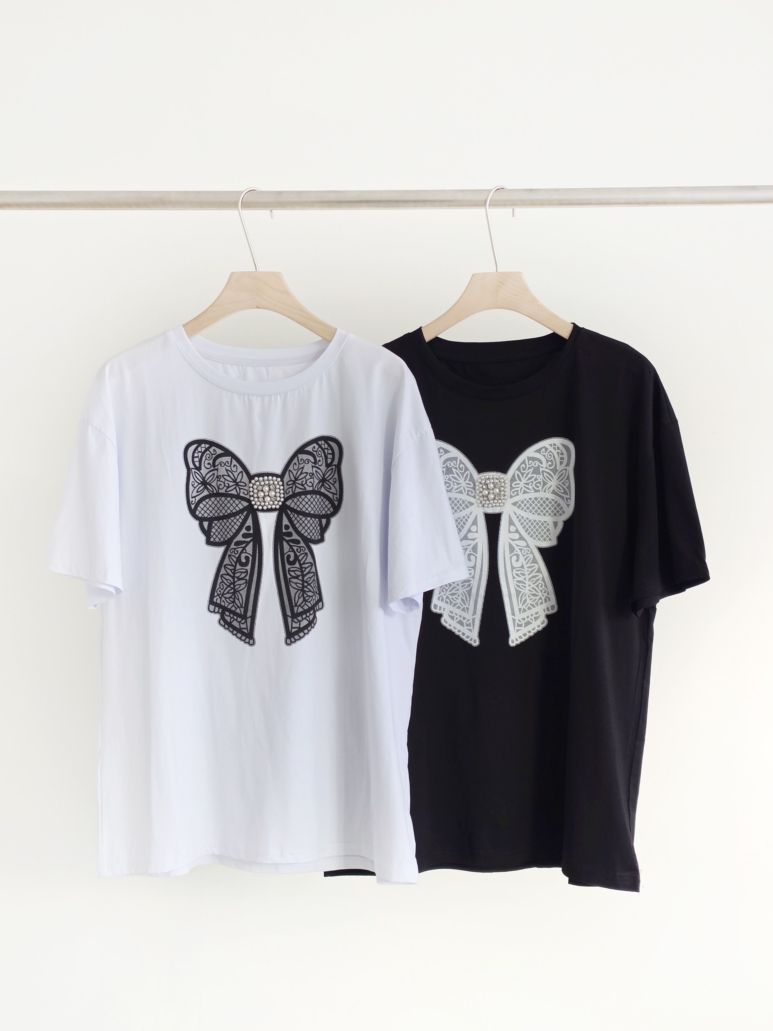 ラウンドネックオーバーサイズポイントドロップショルダーリボン柄Tシャツ | 詳細画像18