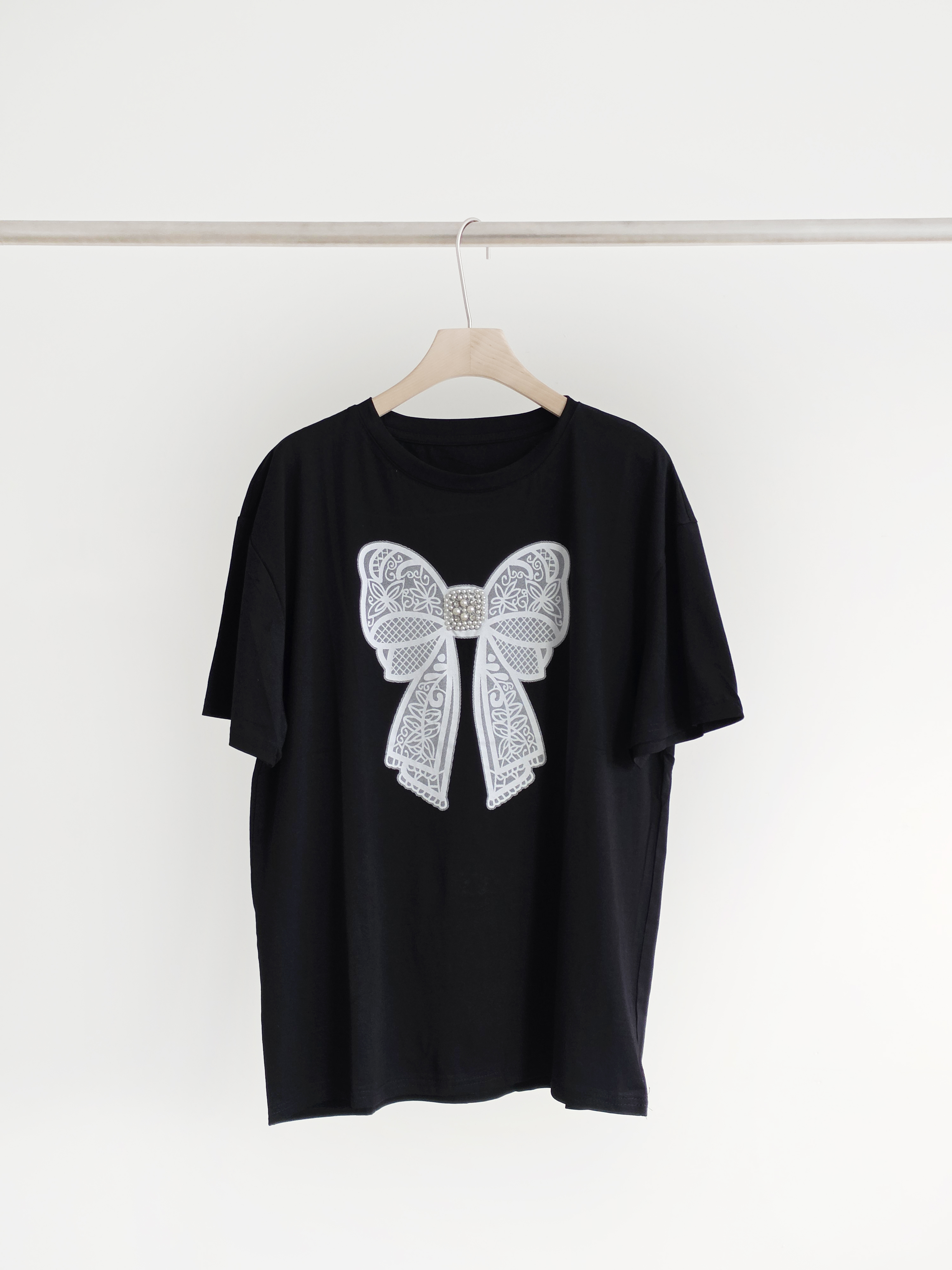 ラウンドネックオーバーサイズポイントドロップショルダーリボン柄Tシャツ | 詳細画像19