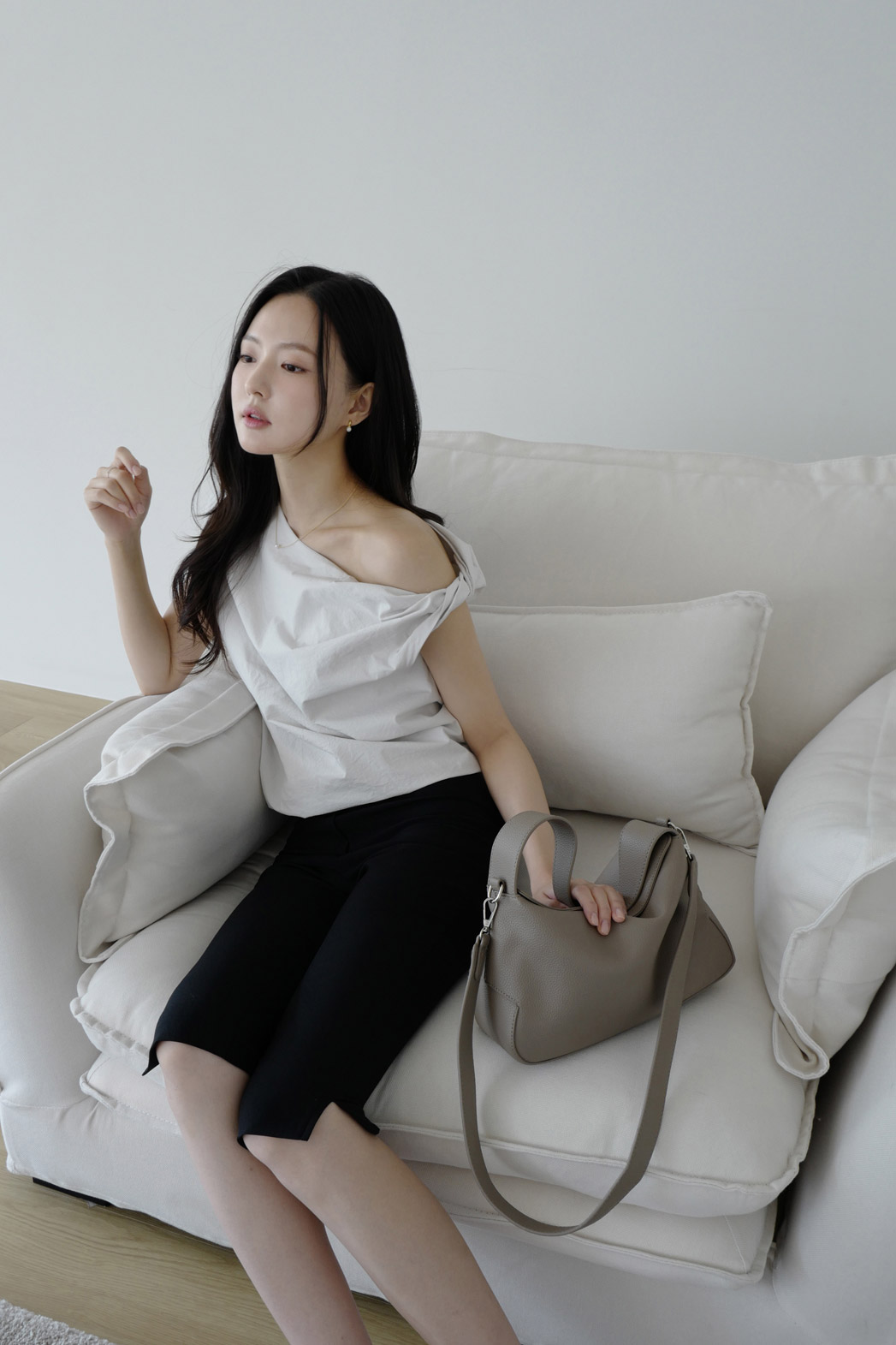 レザー調ストラップマグネットボタン無地ショルダーバッグハンドバッグストラップ付オールシーズン | DHOLIC | 詳細画像23