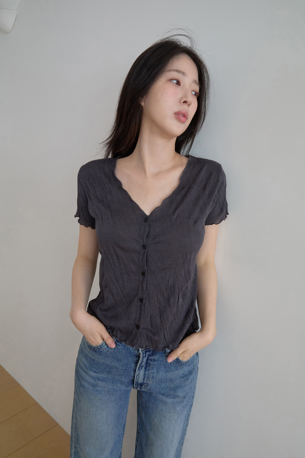 ボタンVネックプリーツベーシッククロップド無地TシャツカーディガンSS | 詳細画像8