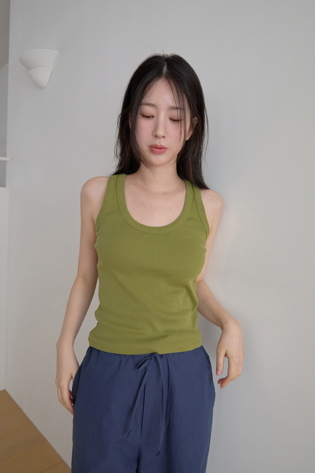 コットンラウンドネッククロップドスリム無地ノースリーブSS | 詳細画像9