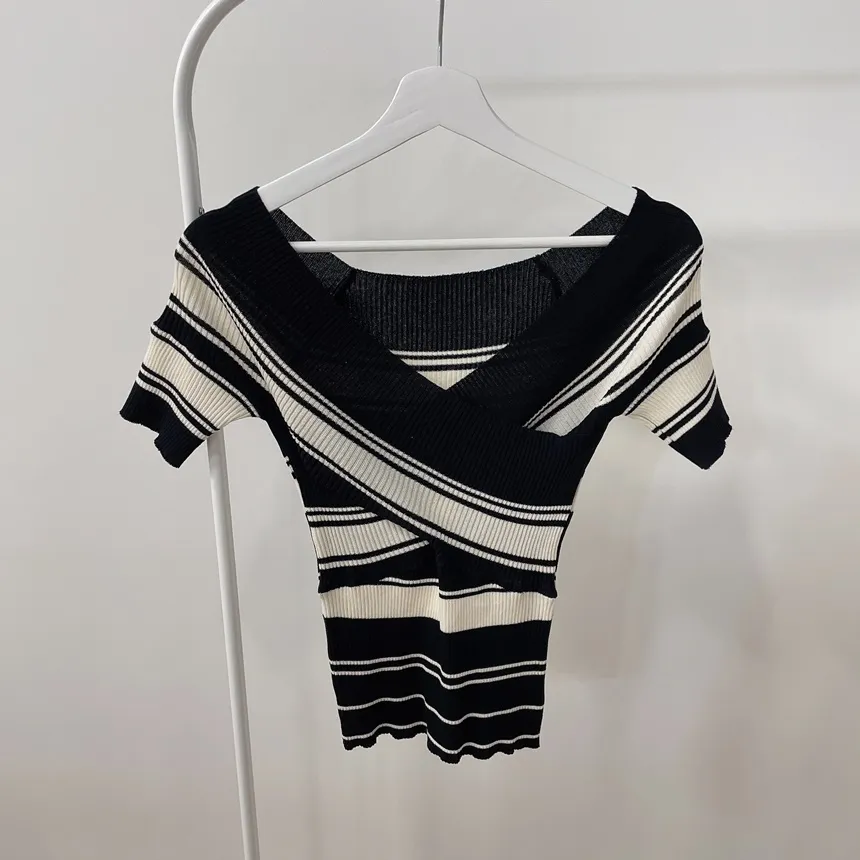 リブカシュクール5分丈Vネックスリム配色Tシャツ | mirangmirang | 詳細画像12