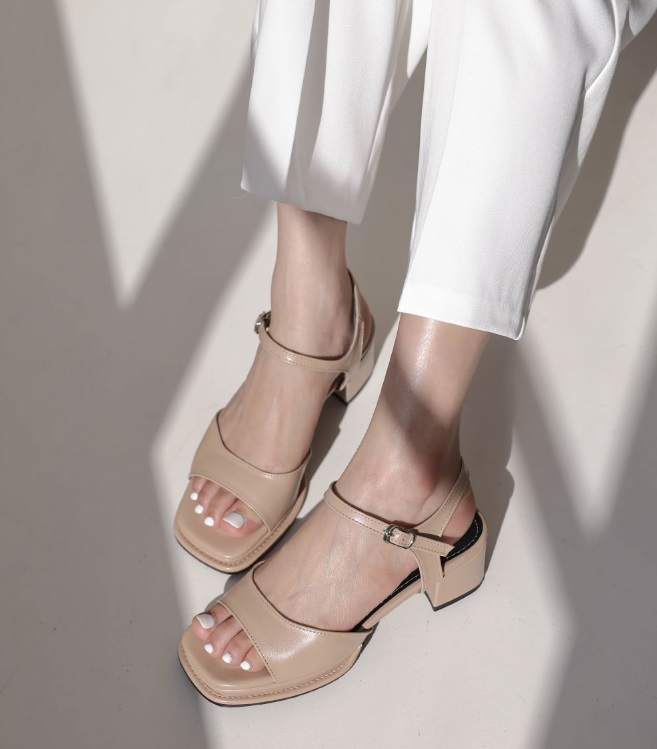 レザー調ヒールサンダル | 詳細画像21