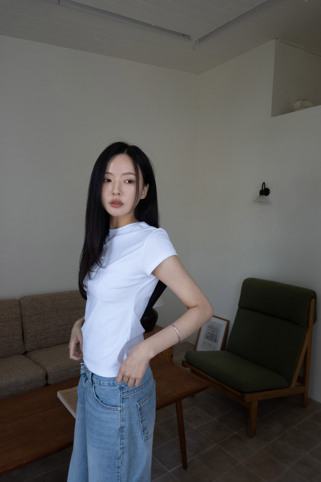 ラウンドネックシンプルフレンチスリーブスリム無地Tシャツ | DHOLIC | 詳細画像9