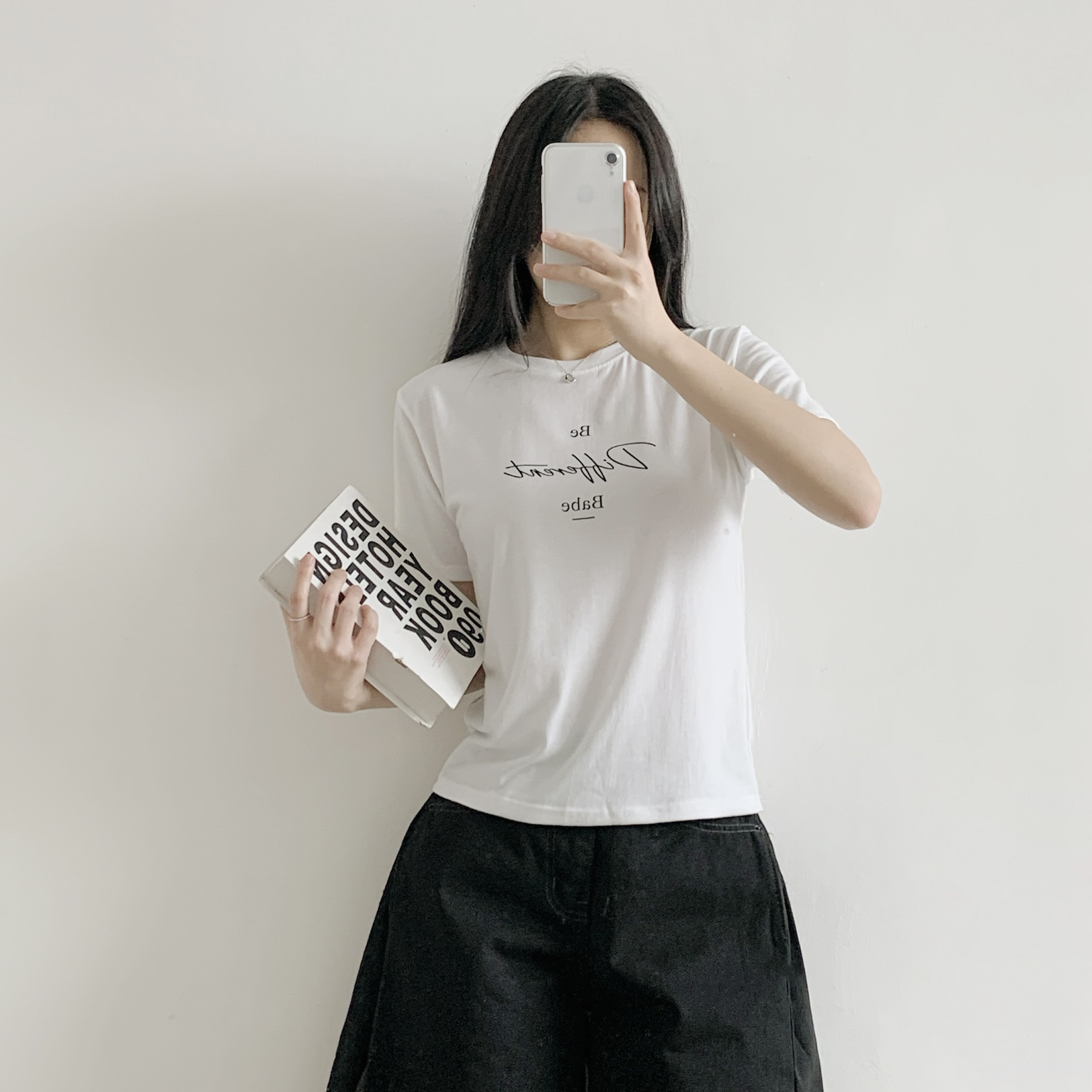 ラウンドネックベーシックスリムロゴプリントTシャツ | 詳細画像3