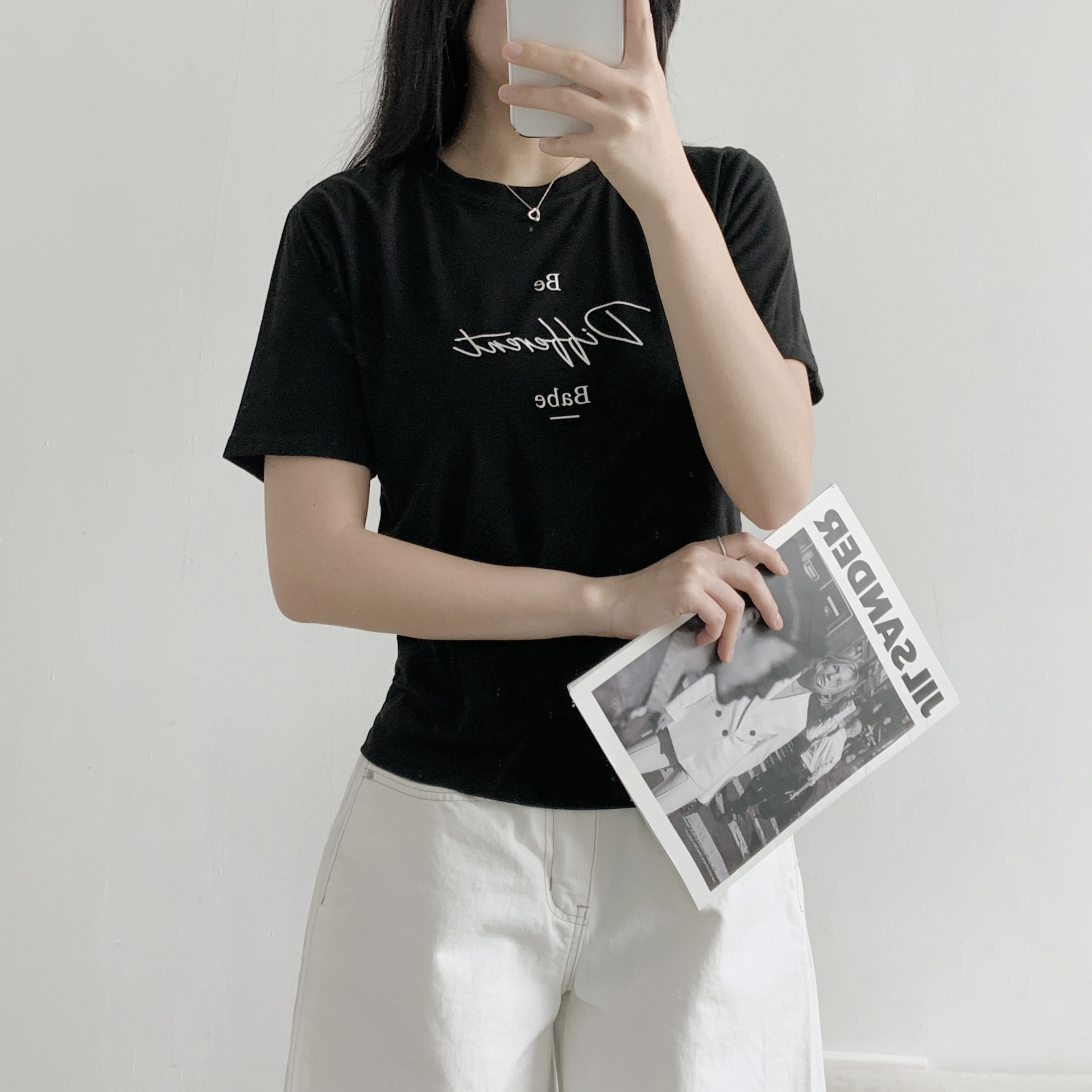 ラウンドネックベーシックスリムロゴプリントTシャツ | 詳細画像5