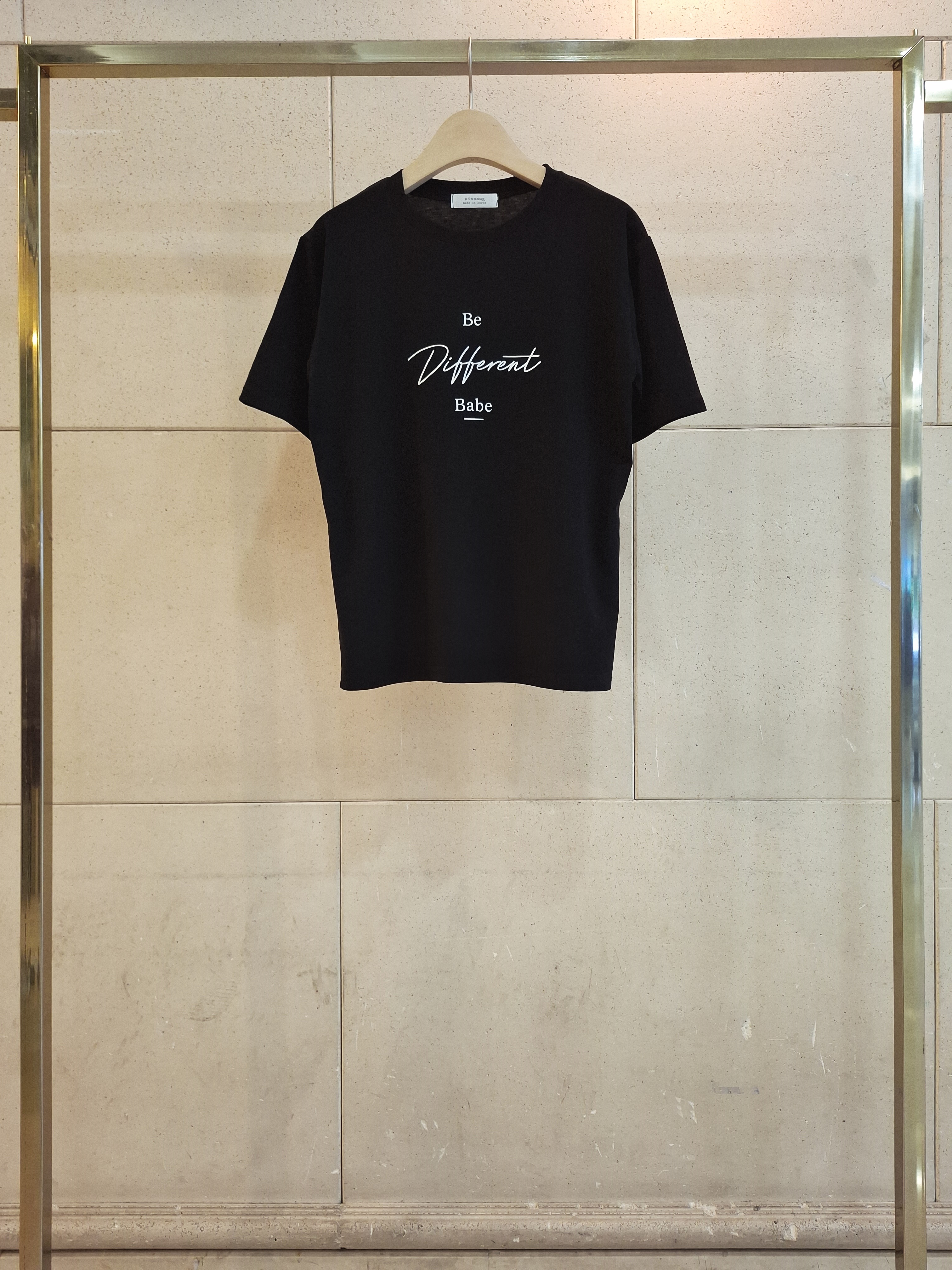 ラウンドネックベーシックスリムロゴプリントTシャツ | 詳細画像9