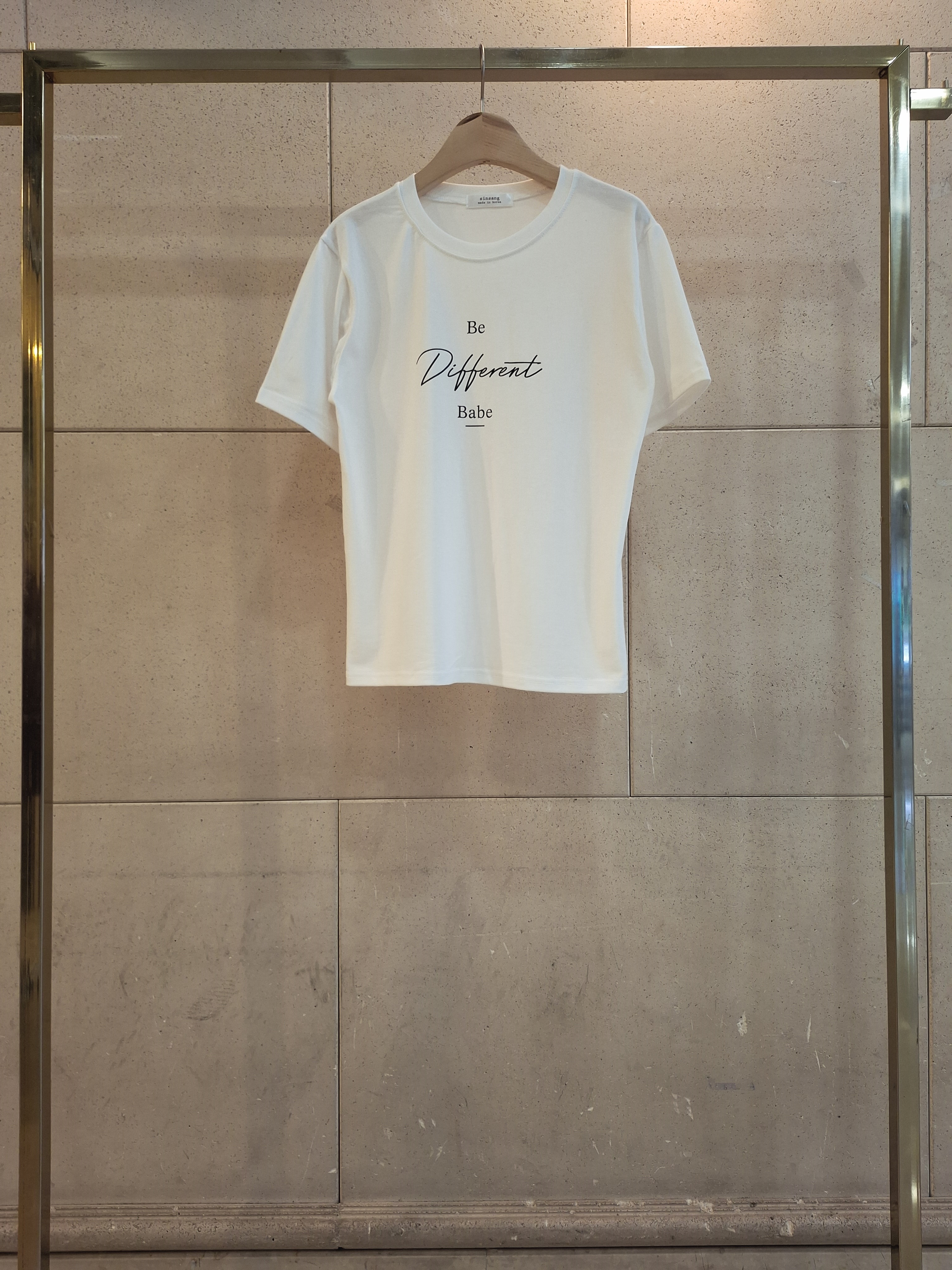 ラウンドネックベーシックスリムロゴプリントTシャツ | 詳細画像11
