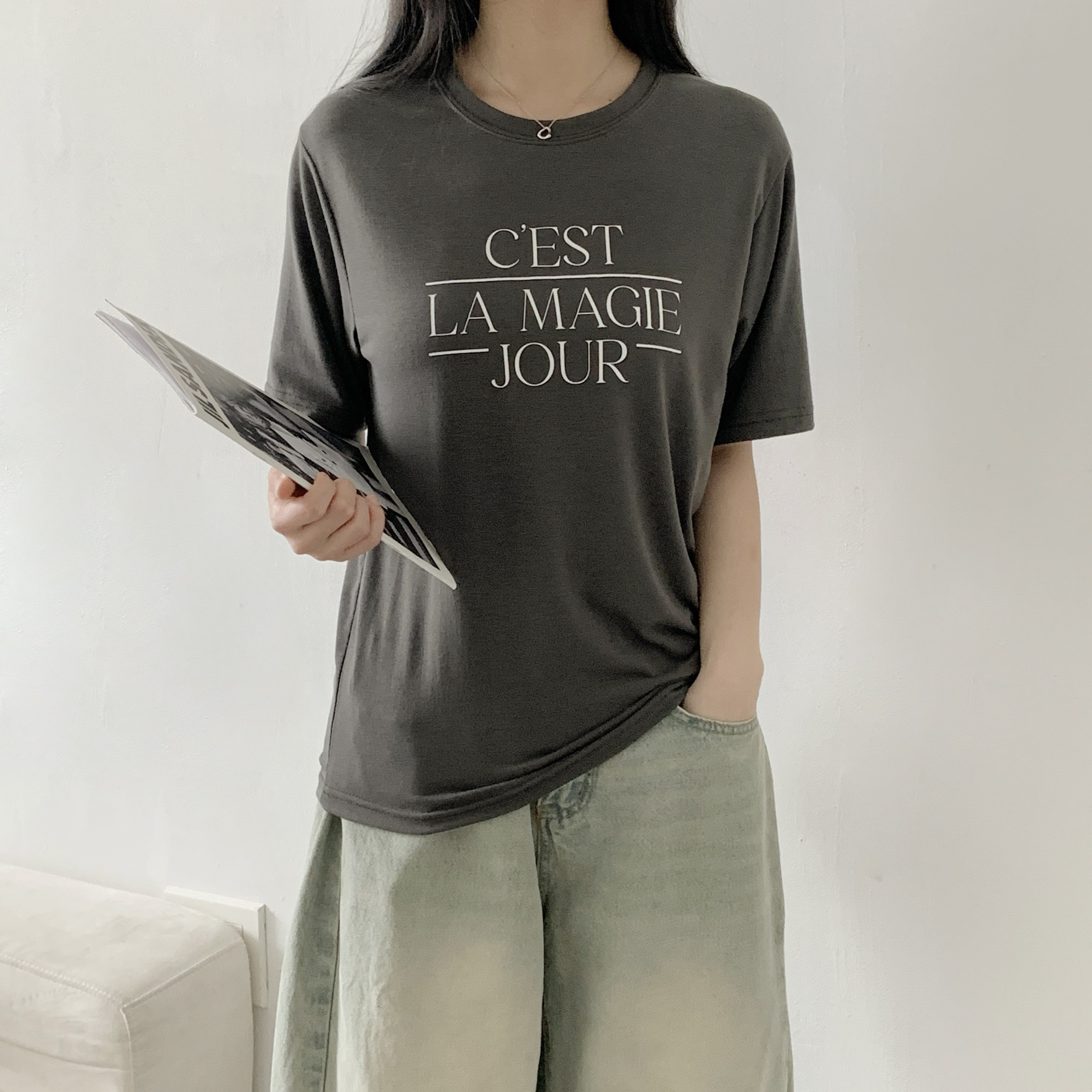 ラウンドネックシンプルベーシック5分丈ロゴプリントTシャツ | 詳細画像4