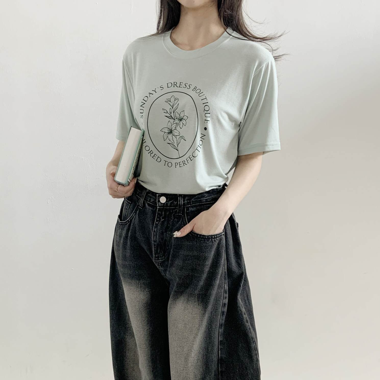 ラウンドネックシンプルベーシック5分丈ロゴプリントTシャツ | 詳細画像4