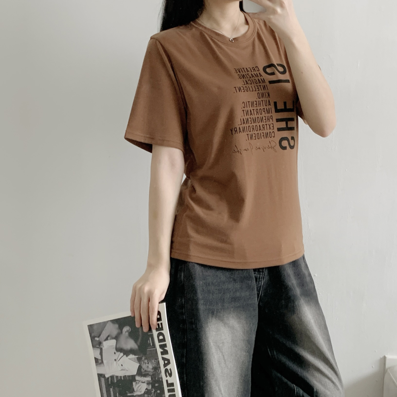 ラウンドネックルーズ半袖レタリングTシャツ | 詳細画像2