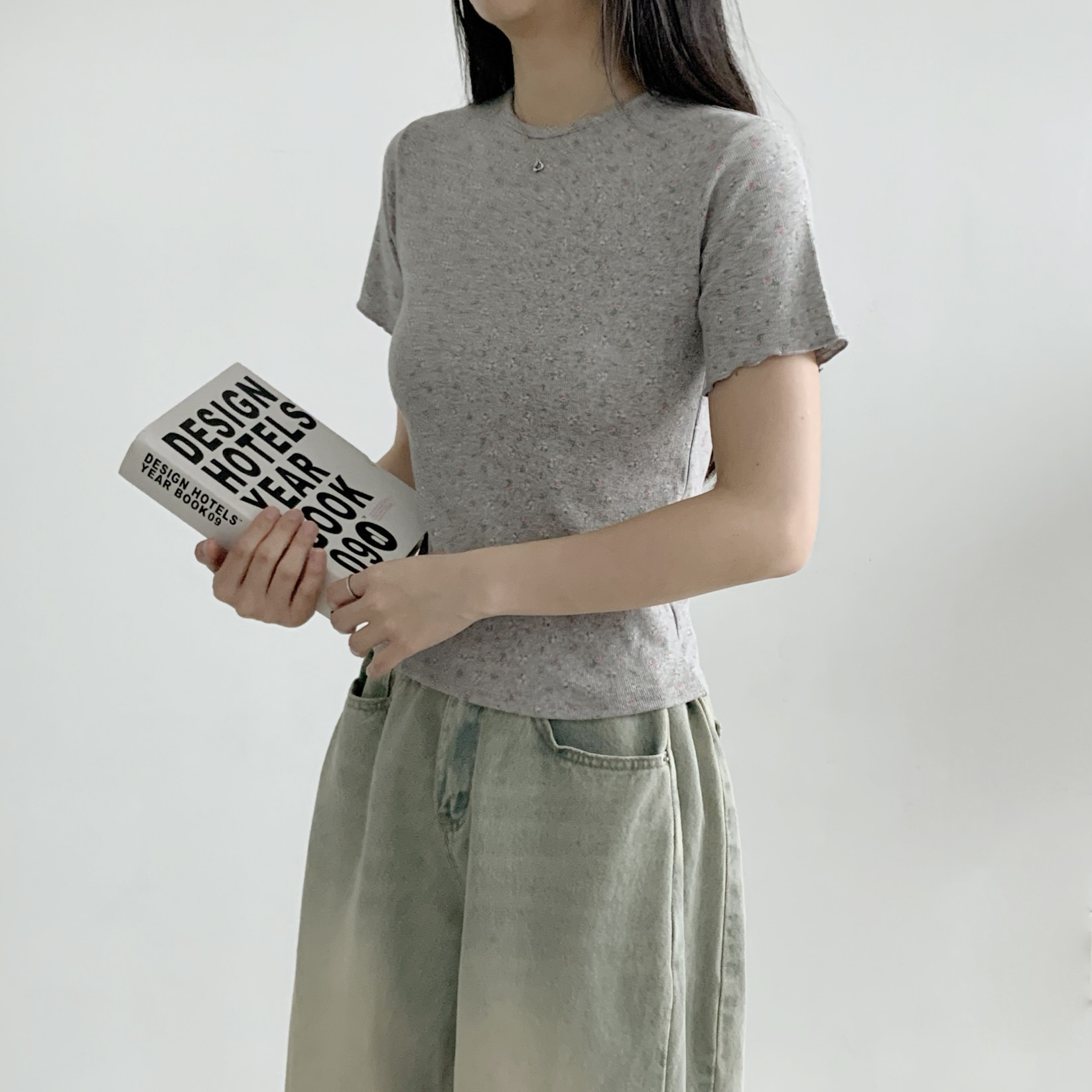 ラウンドネック半袖小花柄Tシャツ | 詳細画像3