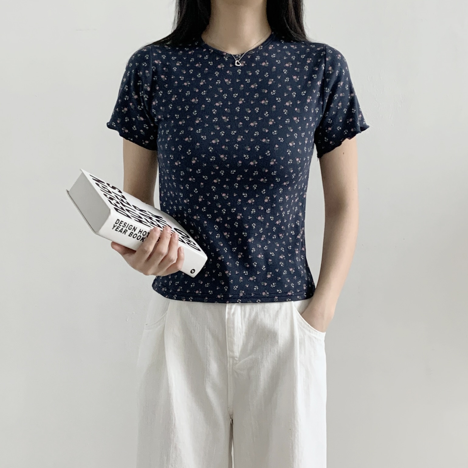 ラウンドネック半袖小花柄Tシャツ | 詳細画像5