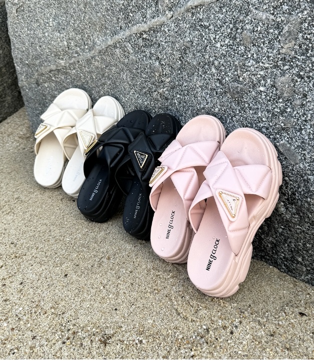 レザー調ヒールサンダル | 詳細画像23