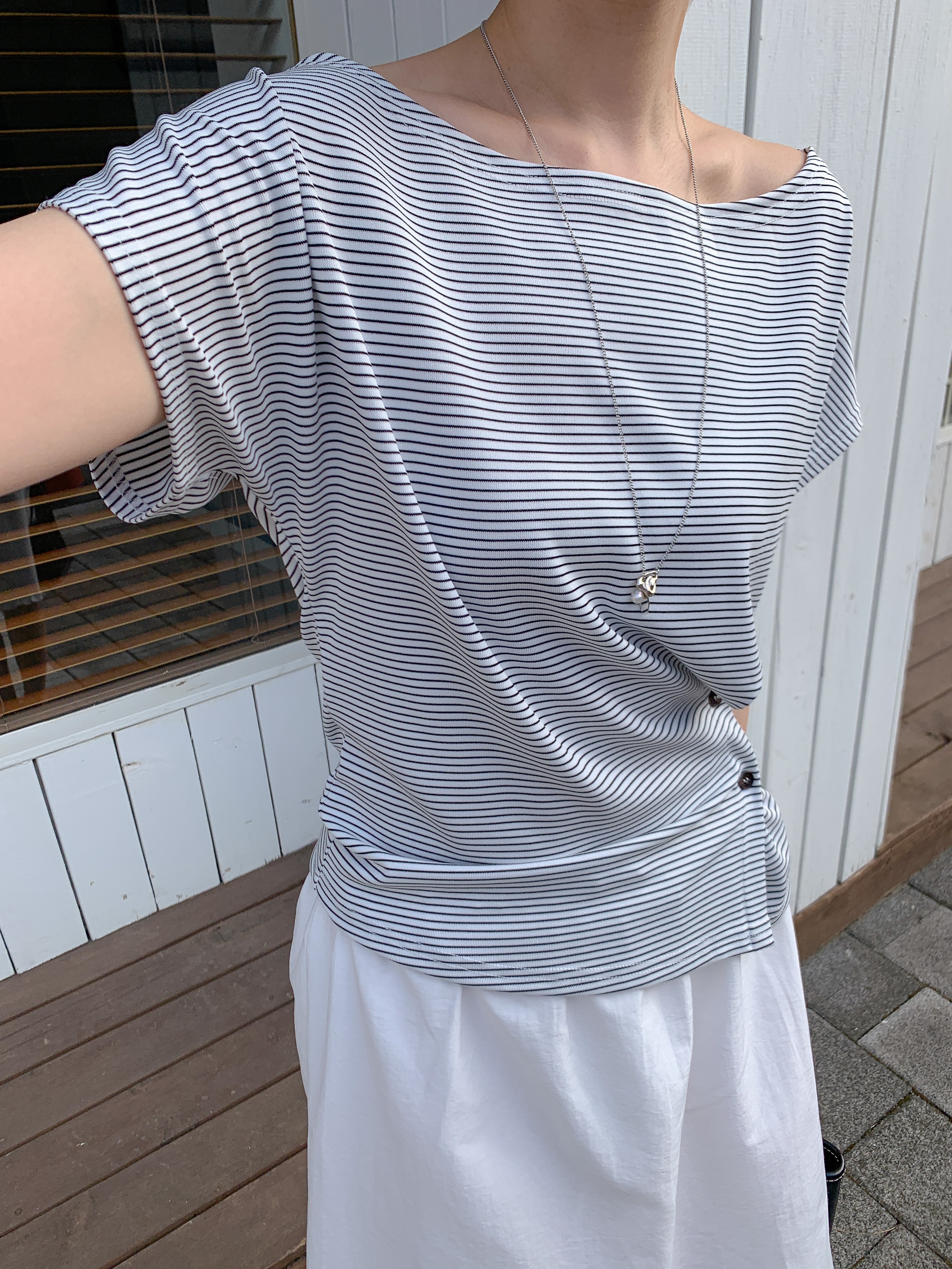 ボートネックアンバランス半袖サイドボタンボーダーTシャツ | 詳細画像3