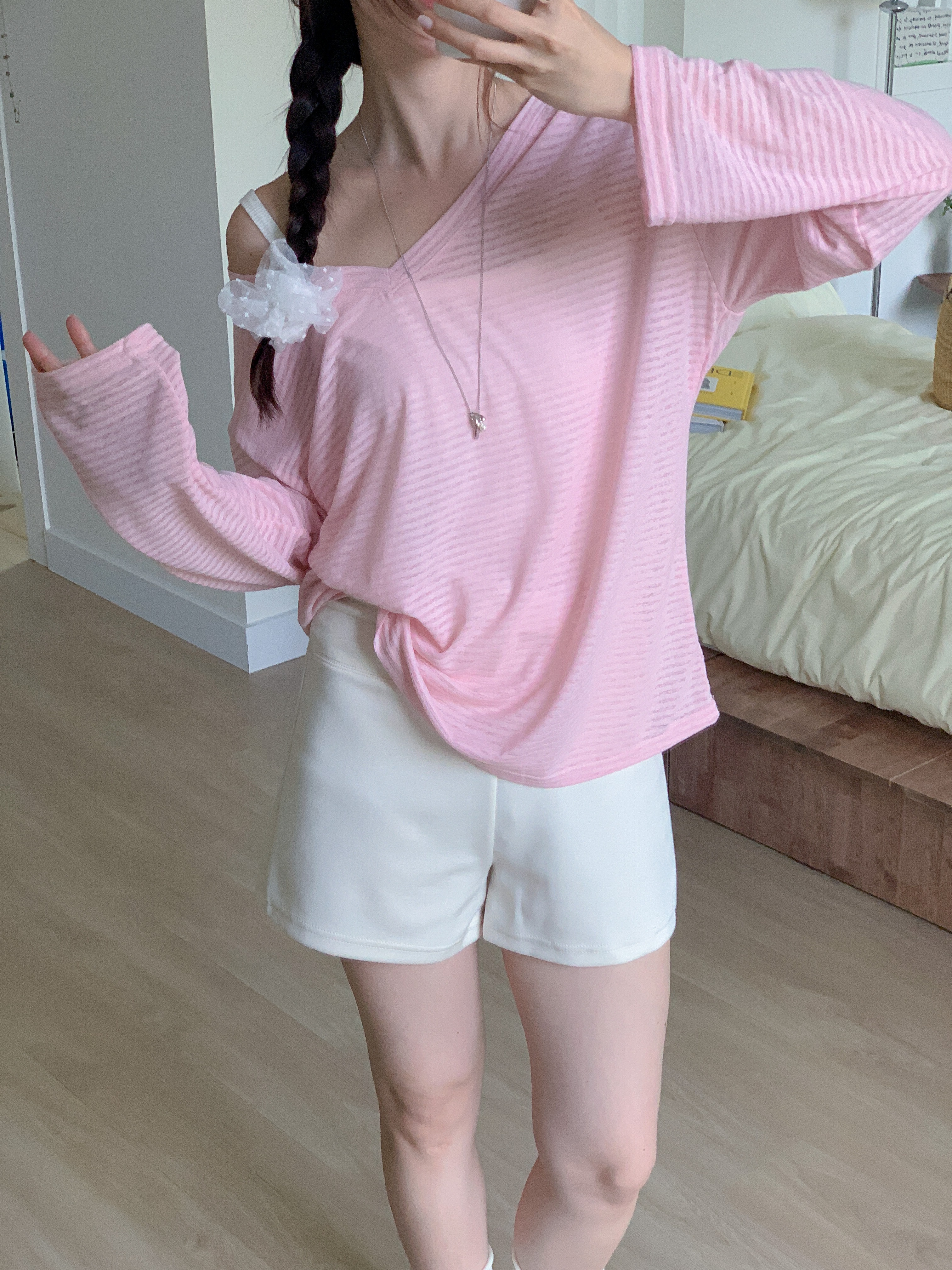Vネックオーバーサイズ長袖ボーダーTシャツ | 詳細画像4