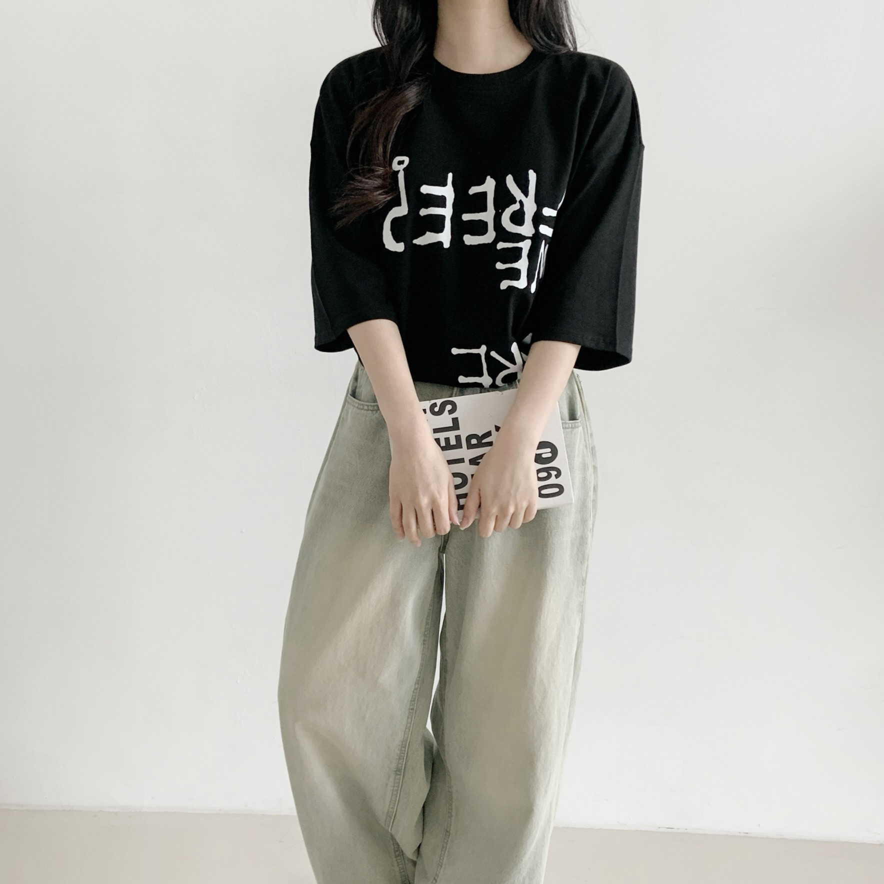 コットンラウンドネックボクシー半袖レタリングTシャツ | 詳細画像4