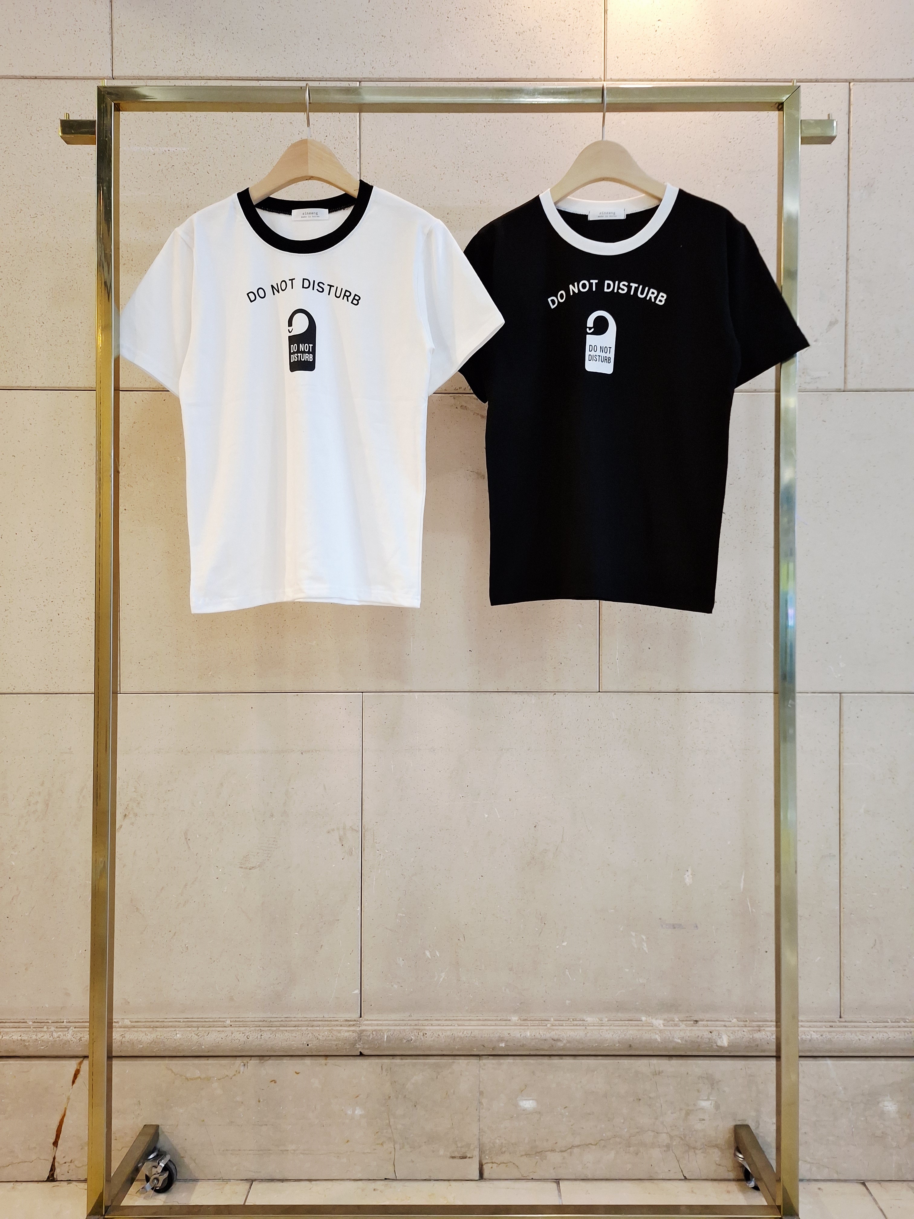 ラウンドネックシンプルスリムレタリング配色Tシャツ | 詳細画像3