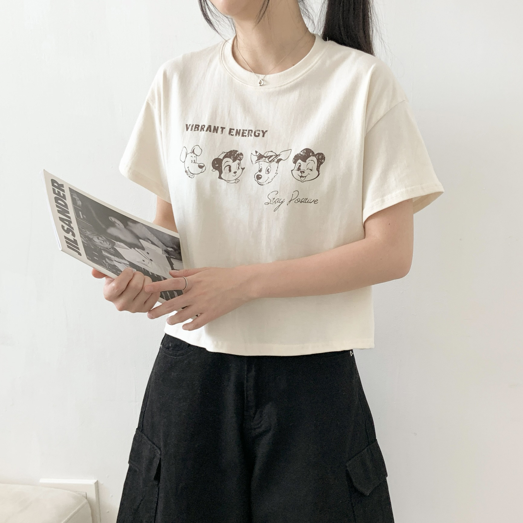 ラウンドネッククロップドワイドドロップショルダープリントTシャツ | 詳細画像3