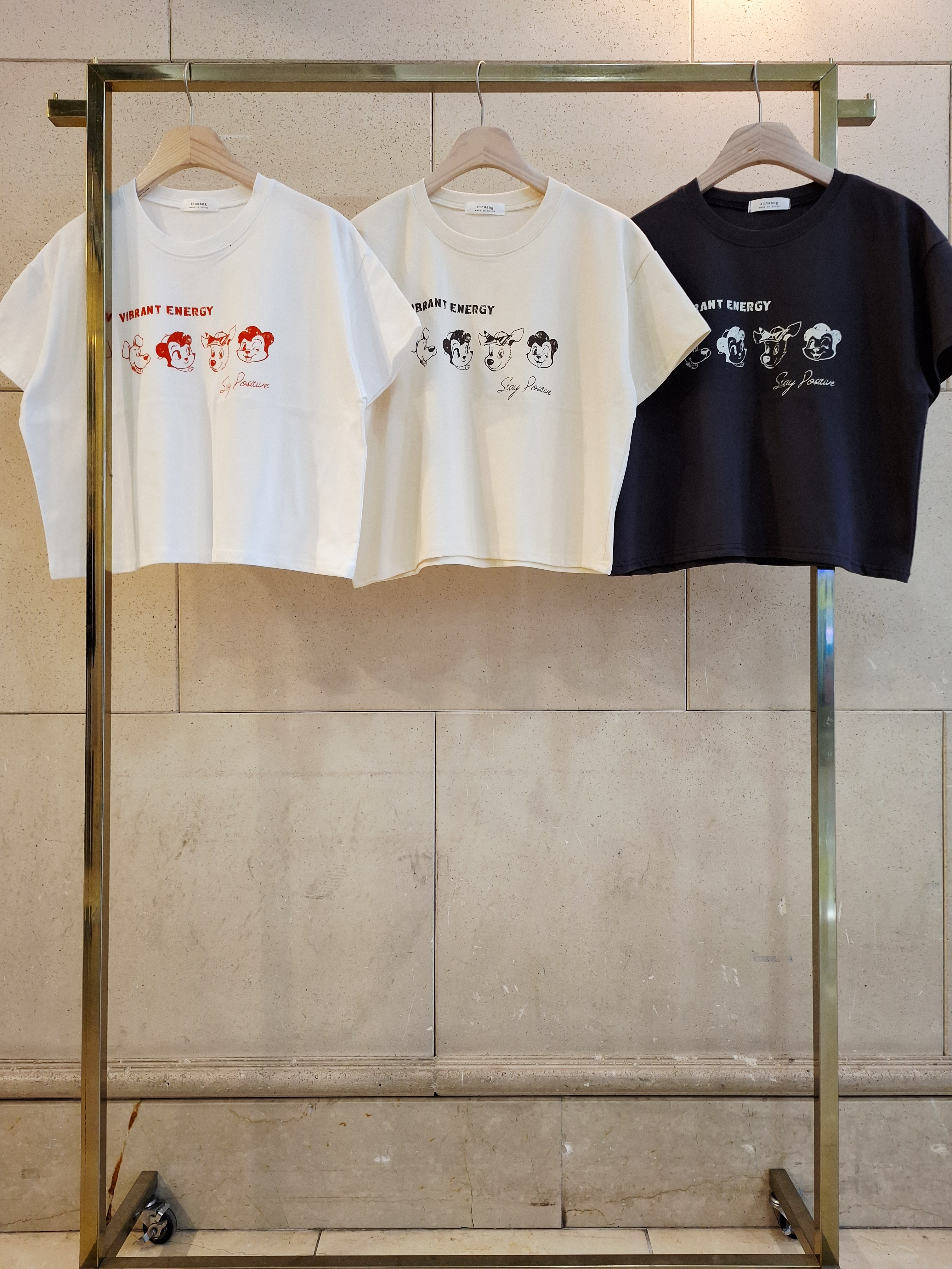 ラウンドネッククロップドワイドドロップショルダープリントTシャツ | 詳細画像4
