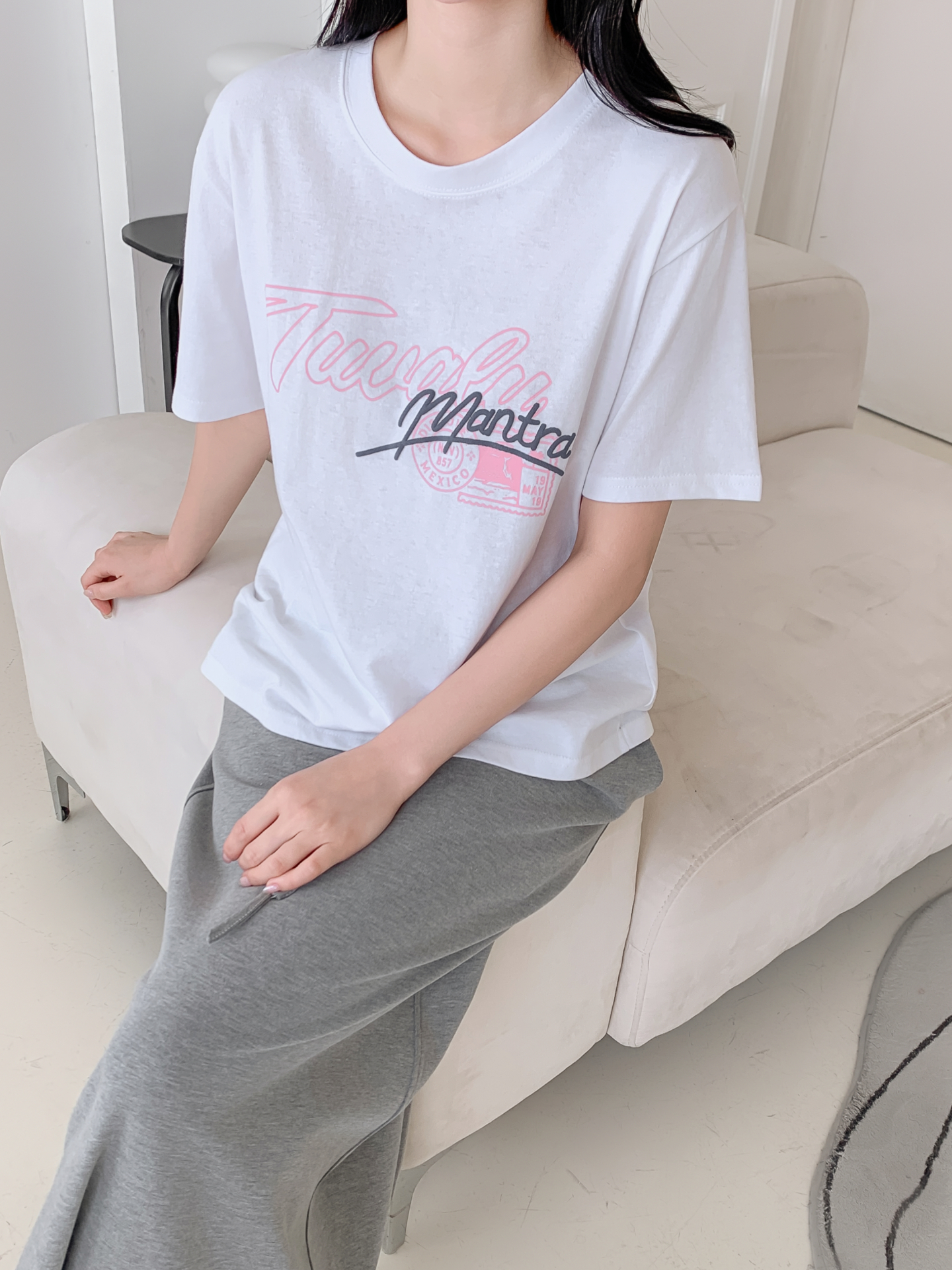 コットンラウンドネックベーシックルーズ半袖ロゴTシャツ | 詳細画像14