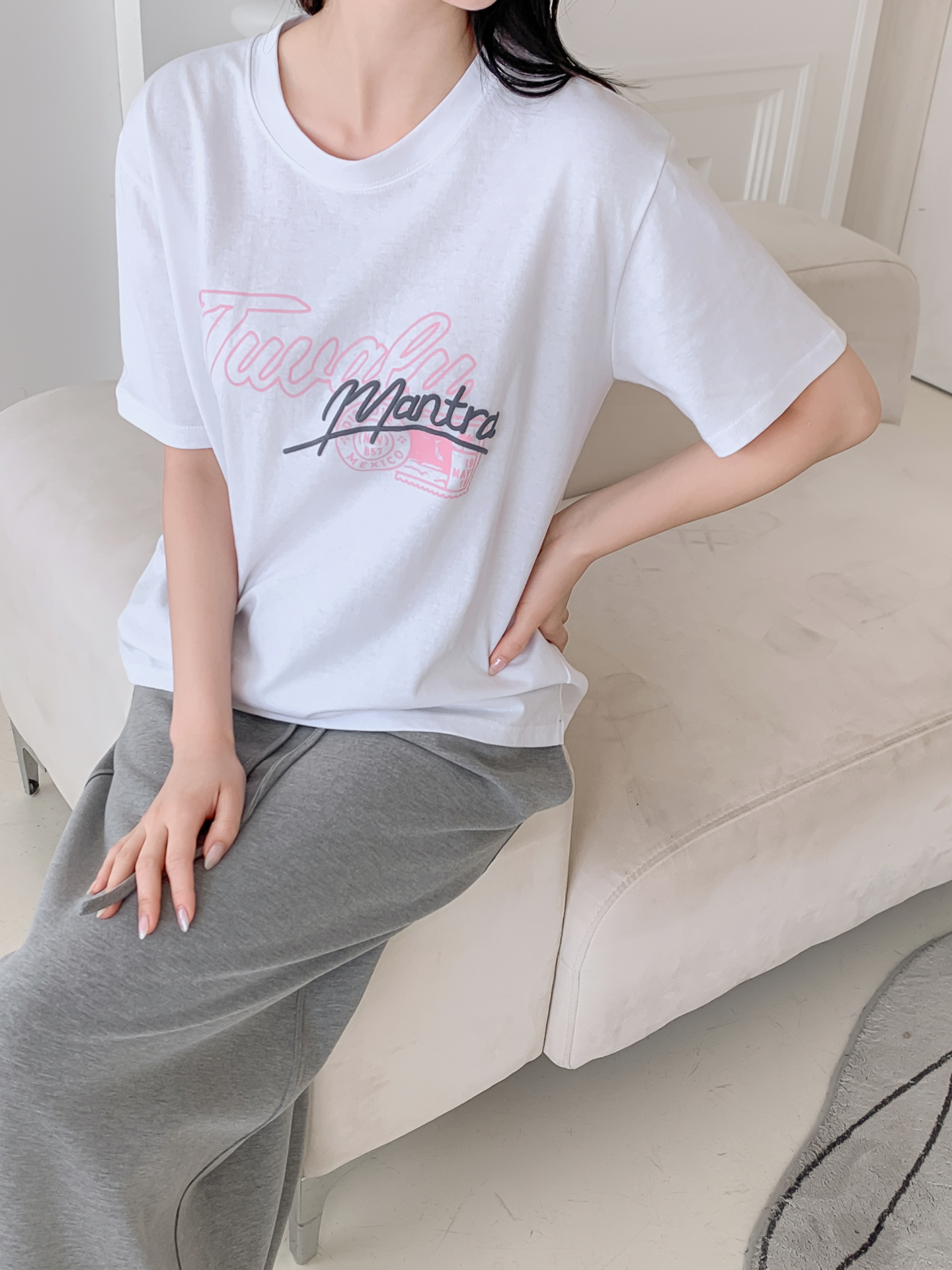 コットンラウンドネックベーシックルーズ半袖ロゴTシャツ | 詳細画像16