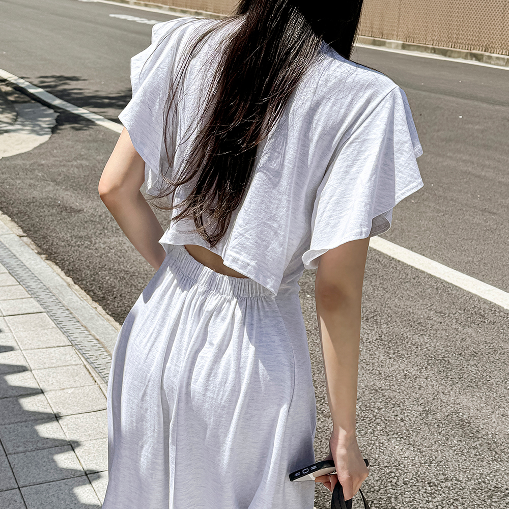 美品★Rene★フレアワンピース キャップスリーブ Aライン ホワイト 38 フリルスリットキャップスリーブラッフル無地ワンピース | レディース