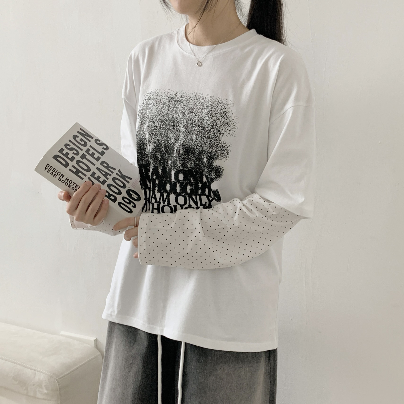 ラウンドネックレイヤード風ドロップショルダードットプリントTシャツ | 詳細画像10