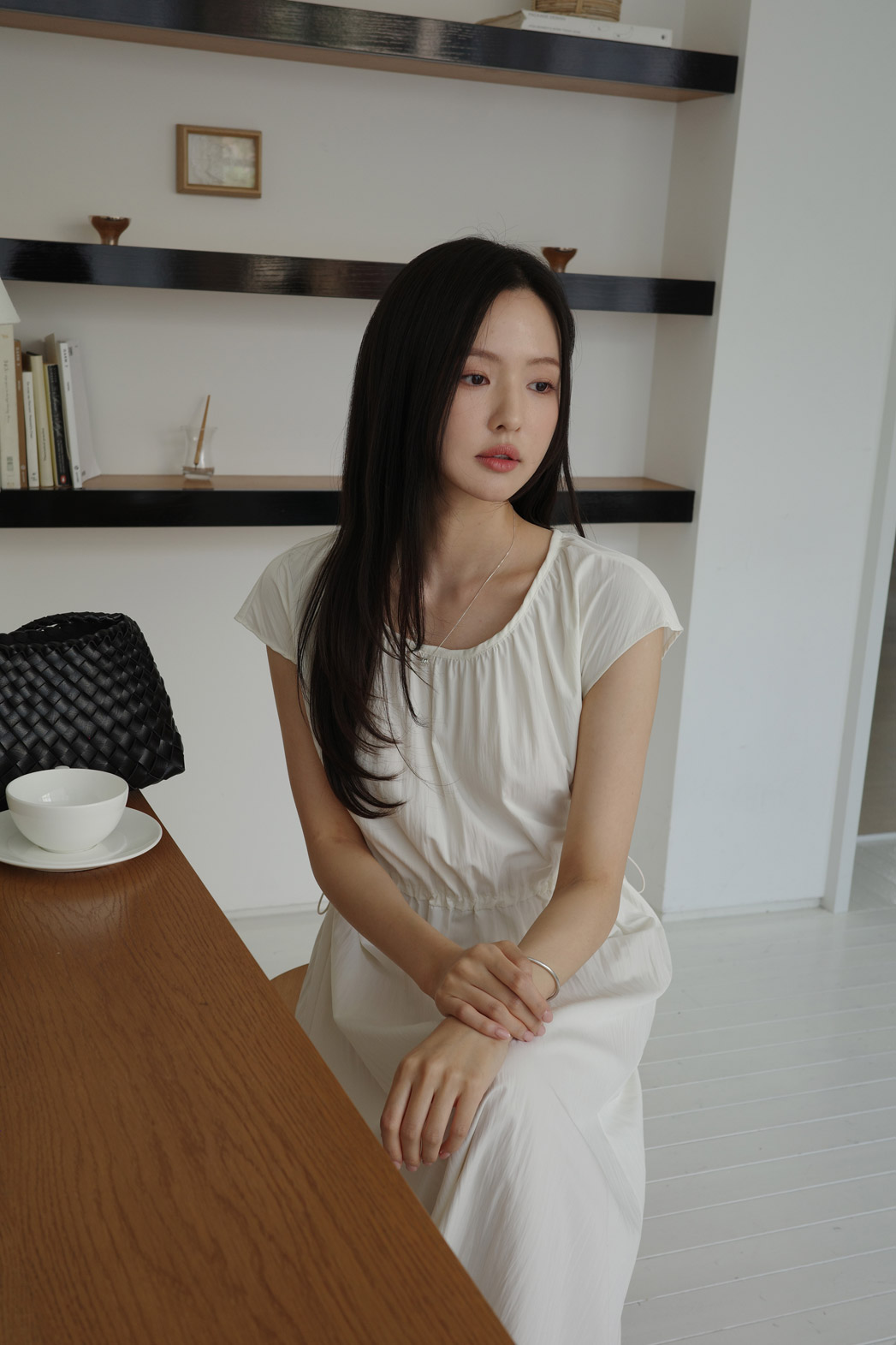 ラウンドネックフレンチスリーブドローコードギャザー無地ワンピース | DHOLIC | 詳細画像19