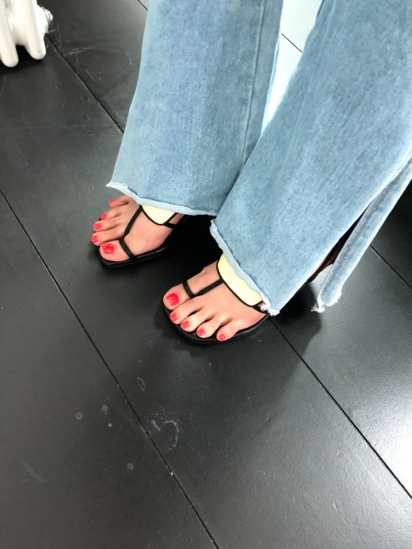 レザー調ヒールサンダル | 詳細画像4