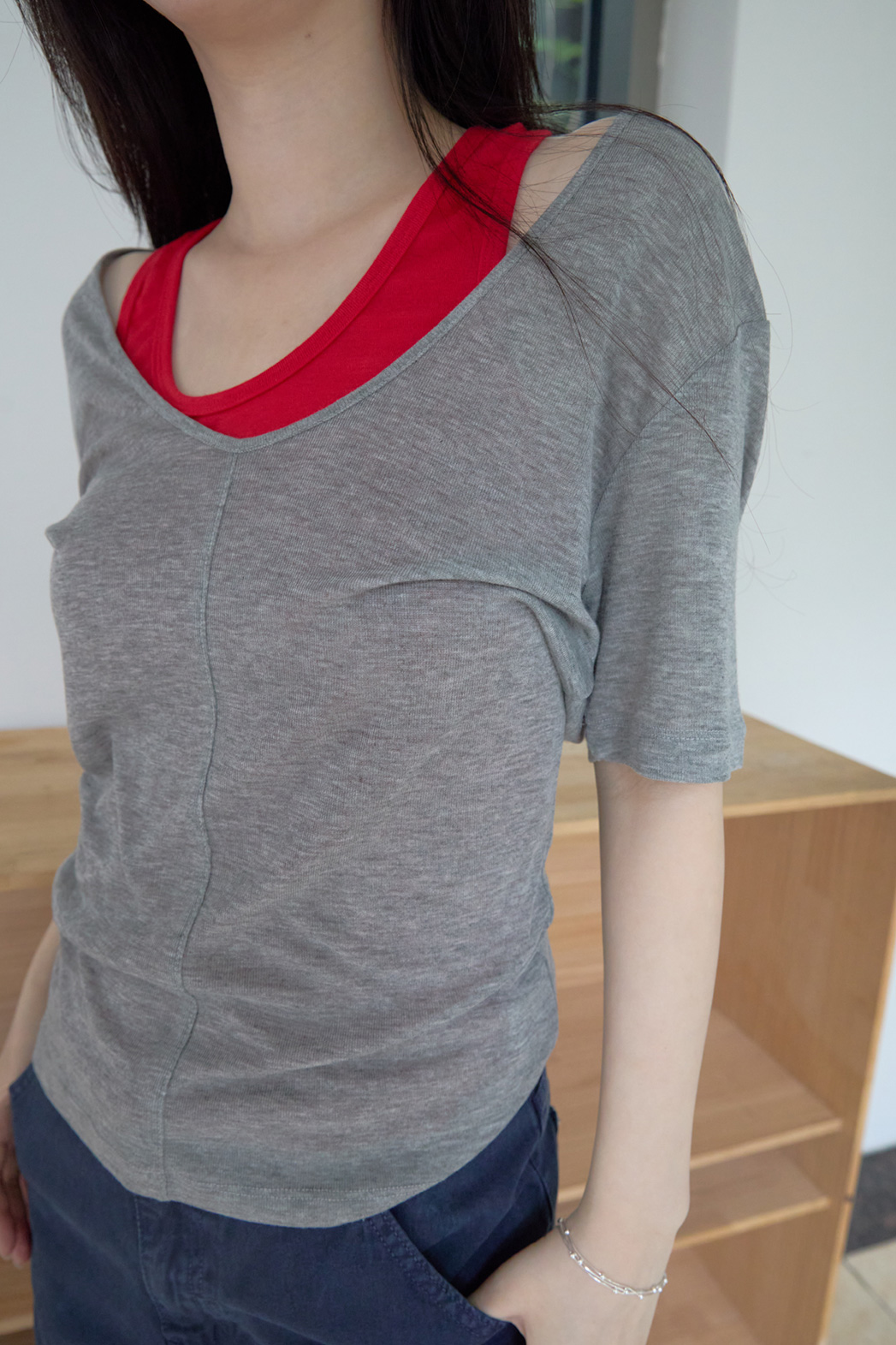 シースルーVネック無地TシャツSS | 詳細画像9
