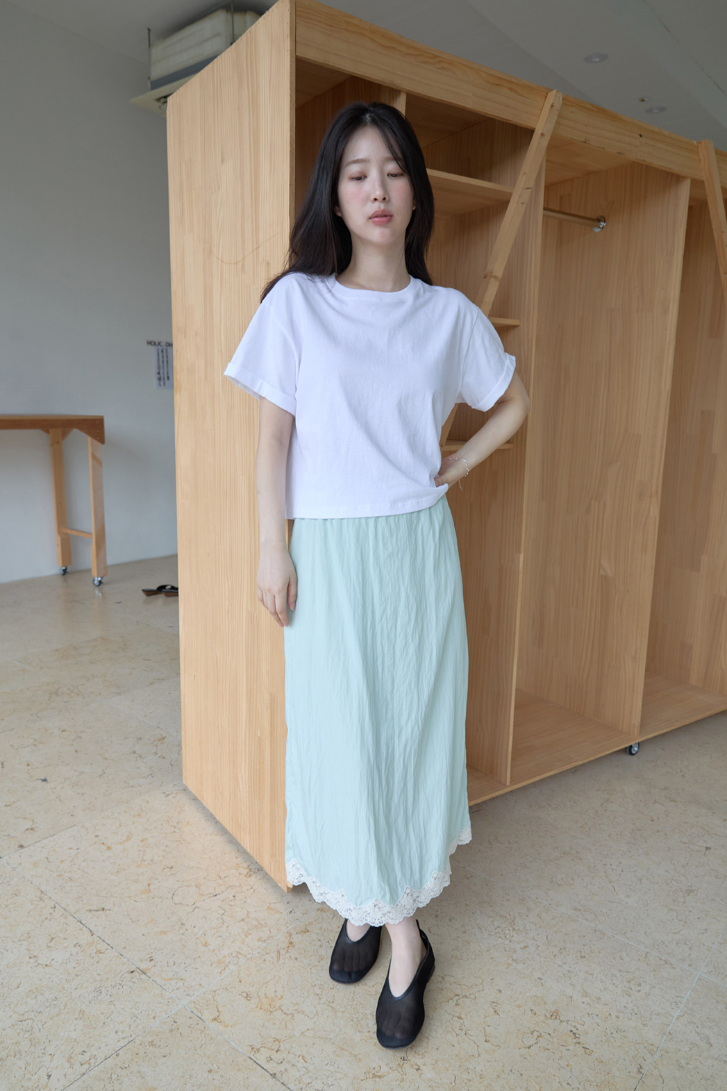 コットンラウンドネックオーバーサイズロールアップセミクロップド無地TシャツSS | 詳細画像2