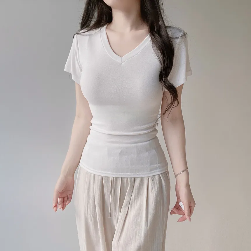 Vネック半袖Tシャツ | mirangmirang | 詳細画像2
