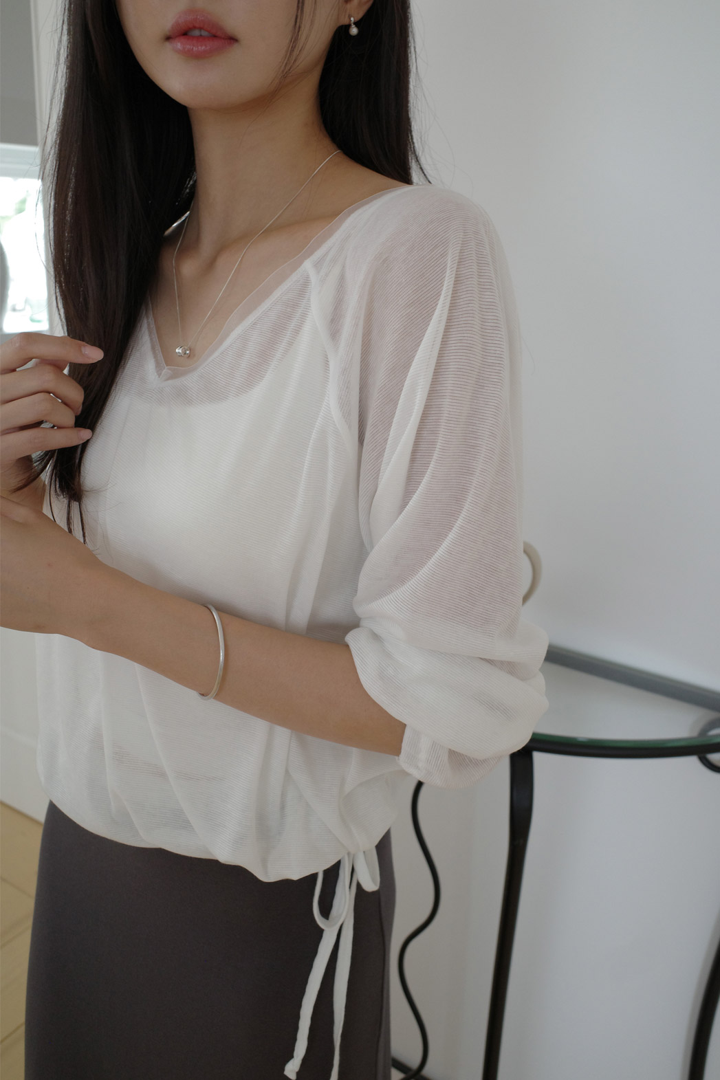 シースルーVネックオーバーサイズドロップショルダー無地Tシャツ | DHOLIC | 詳細画像17