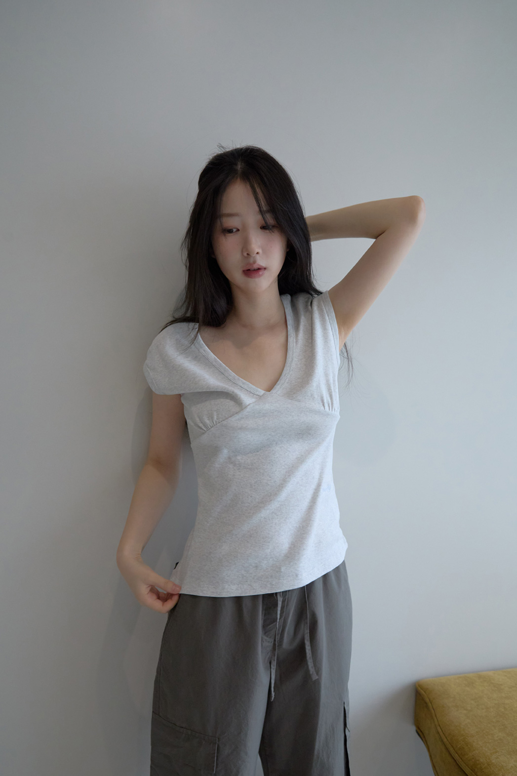 コットンVネックフレンチスリーブクロップドスリム無地TシャツSS | 詳細画像4