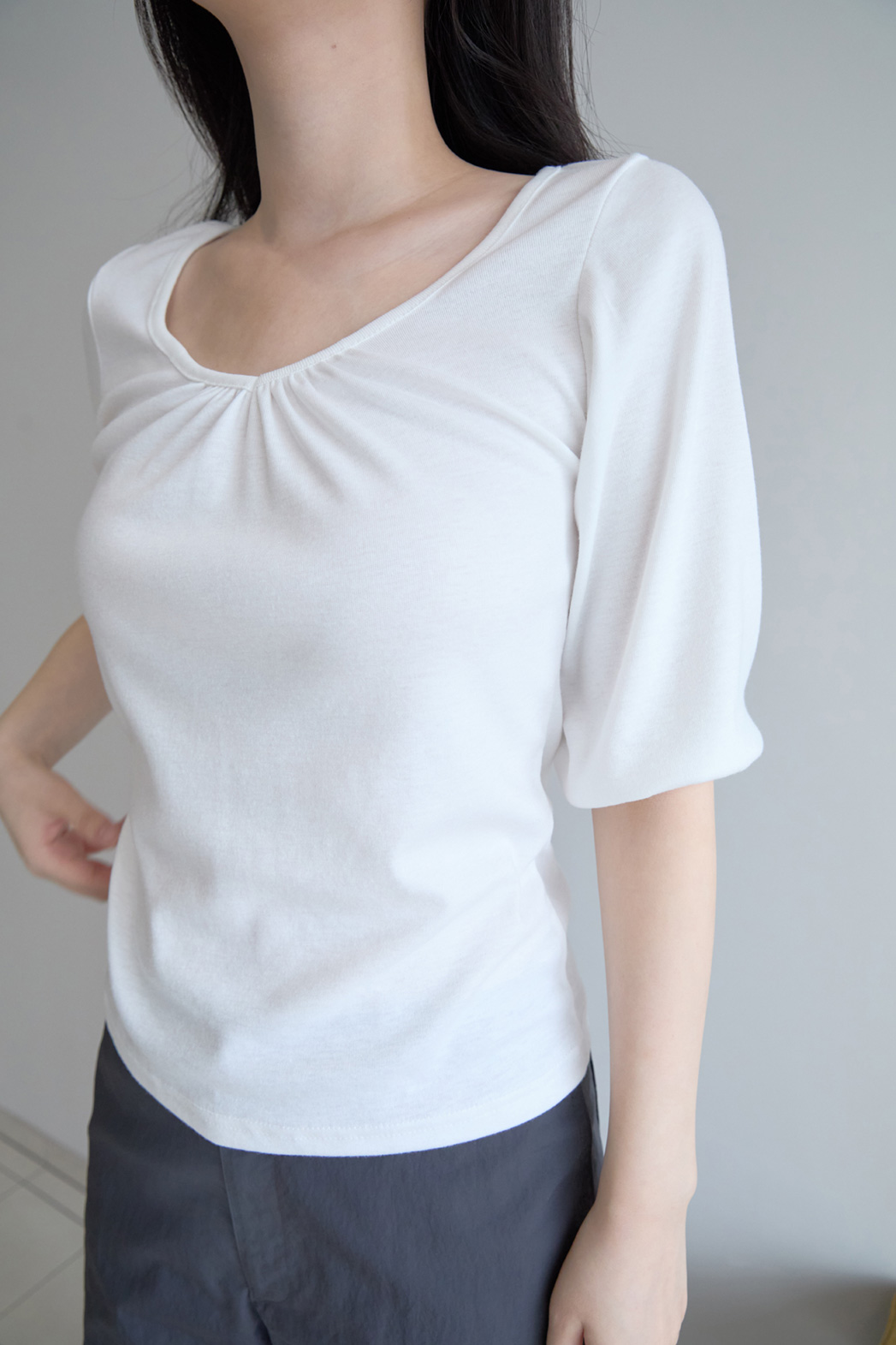 Vネックシャーリング7分袖セミクロップド無地TシャツSS | 詳細画像3