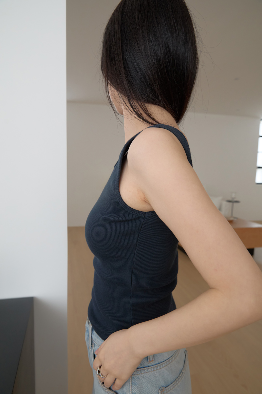 リブコットンクロップドスリムスクープネック無地ノースリーブSS | 詳細画像10