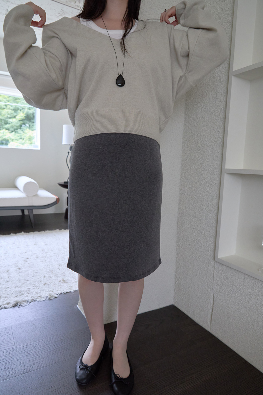 ウール混ラウンドネックセミクロップド無地ニットFW | 詳細画像3