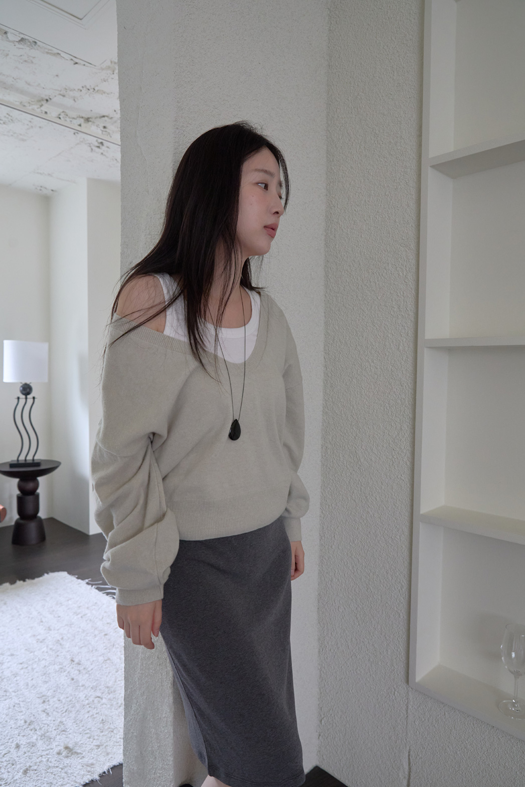 ウール混ラウンドネックセミクロップド無地ニットFW | 詳細画像14