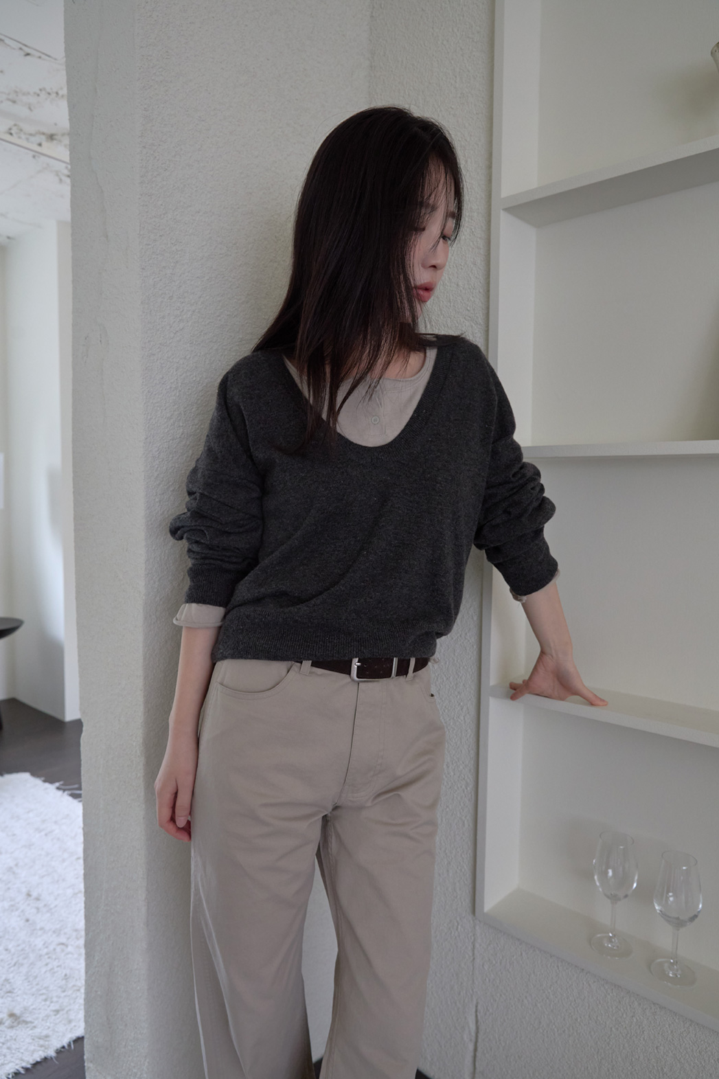 ウール混ラウンドネックセミクロップド無地ニットFW | 詳細画像19