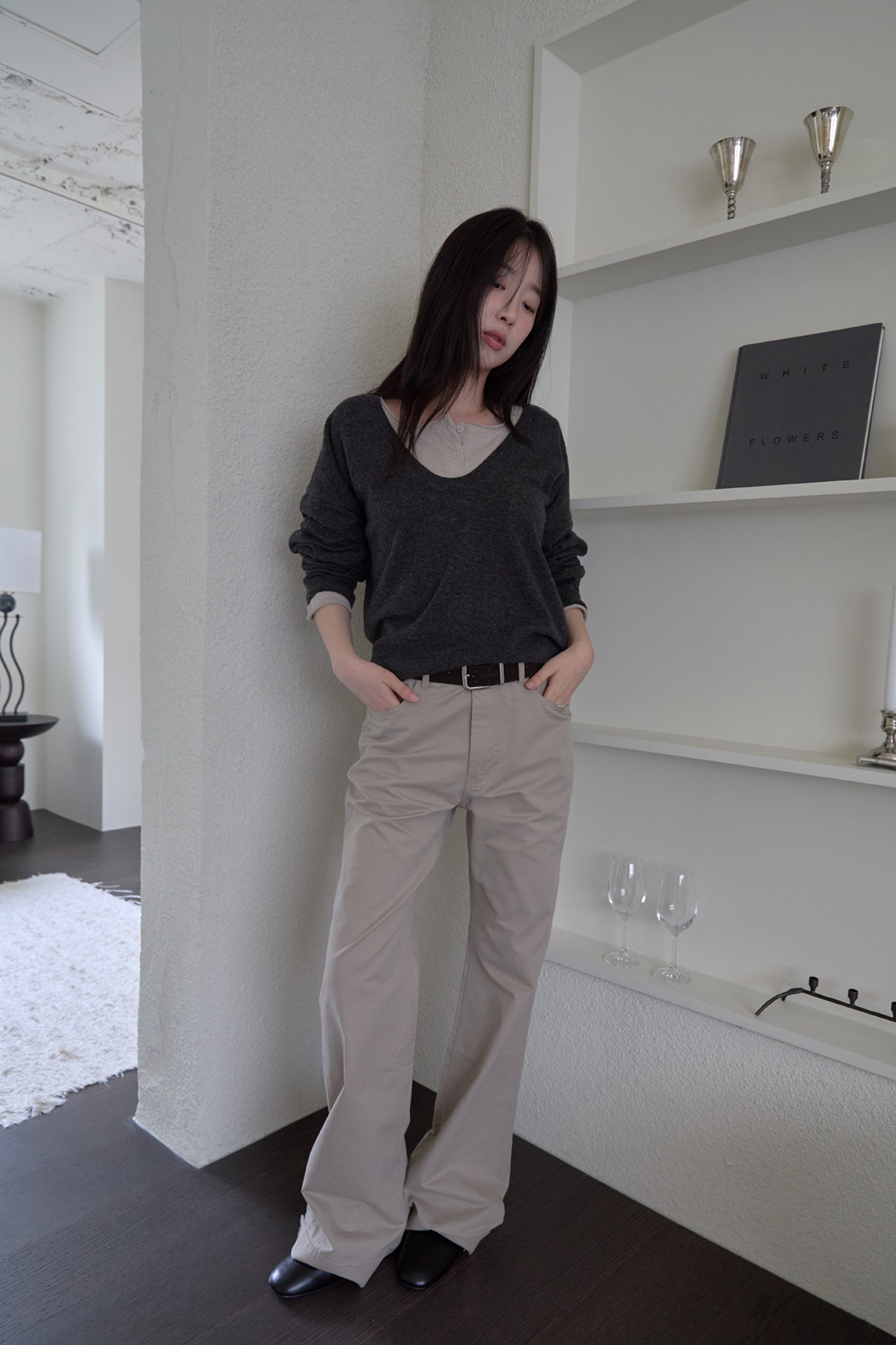 ウール混ラウンドネックセミクロップド無地ニットFW | 詳細画像20