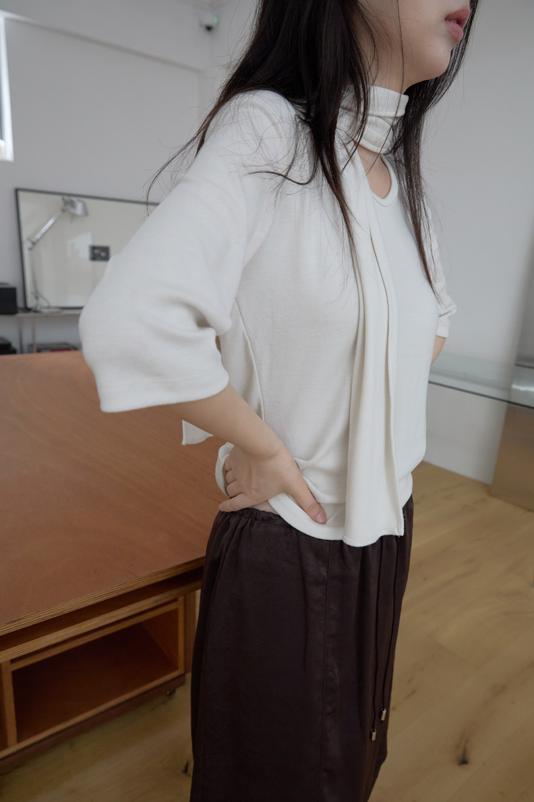 起毛Vネックスリムスカーフネックセミクロップド無地TシャツFW | 詳細画像10